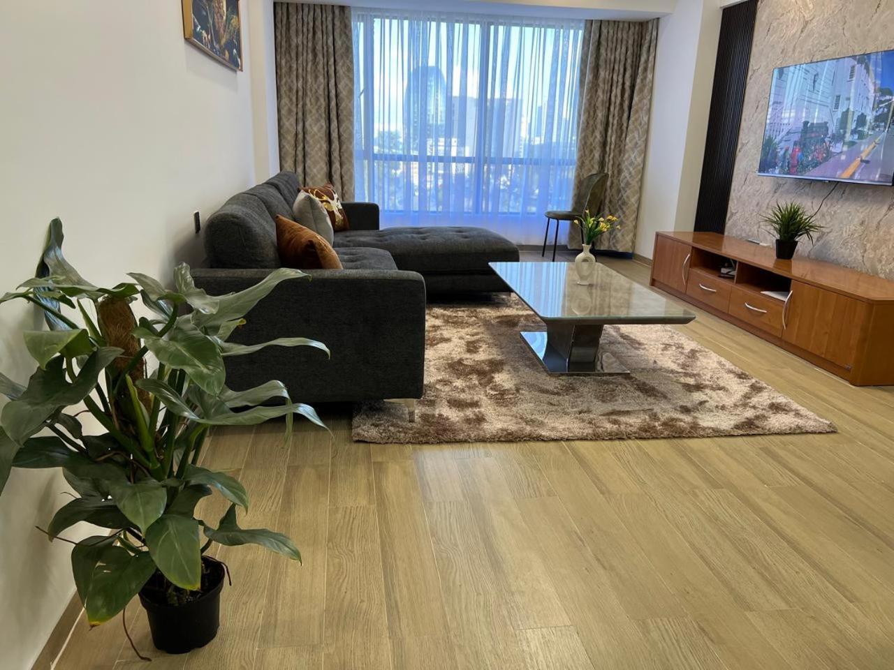 Luxury By Khomes Marinabay Square
