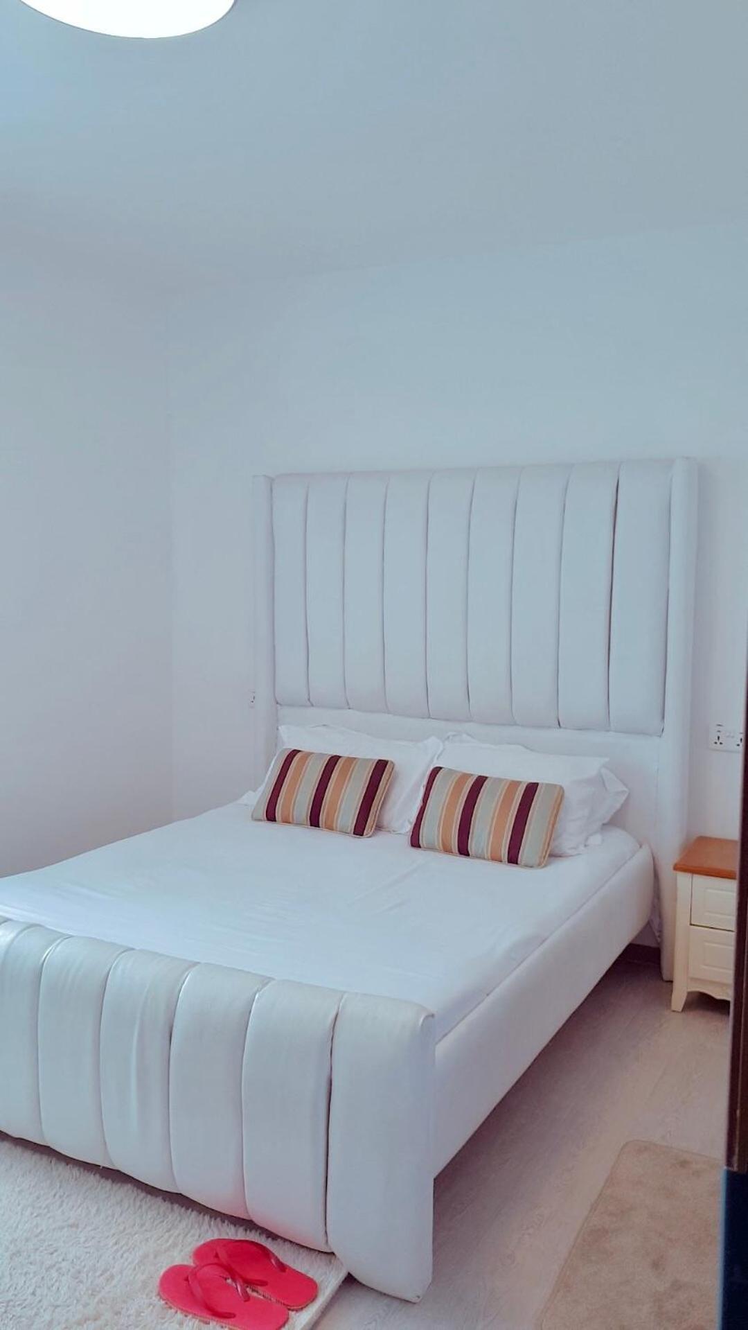 Spacious, Cozy 2 Bedroom Apartment