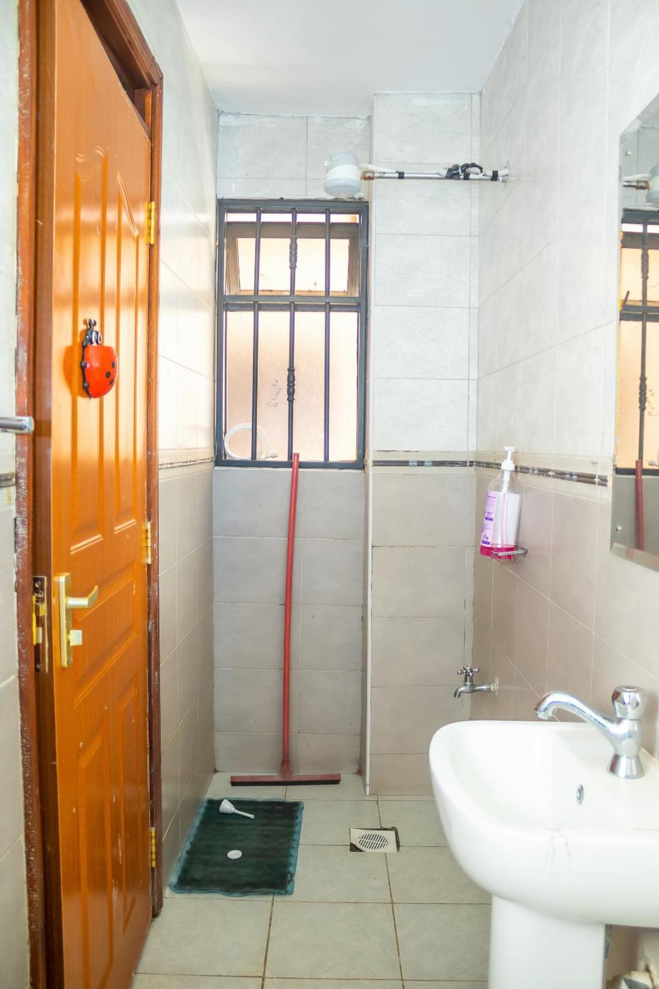 Apartment Luxury Two Bedroom Master &