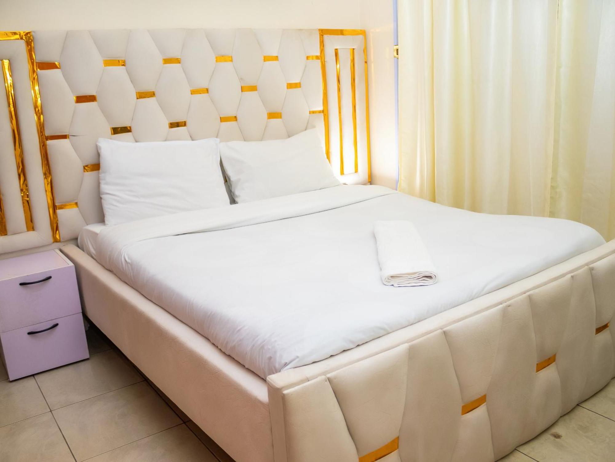 Apartment Luxury Two Bedroom Master & Nairobi