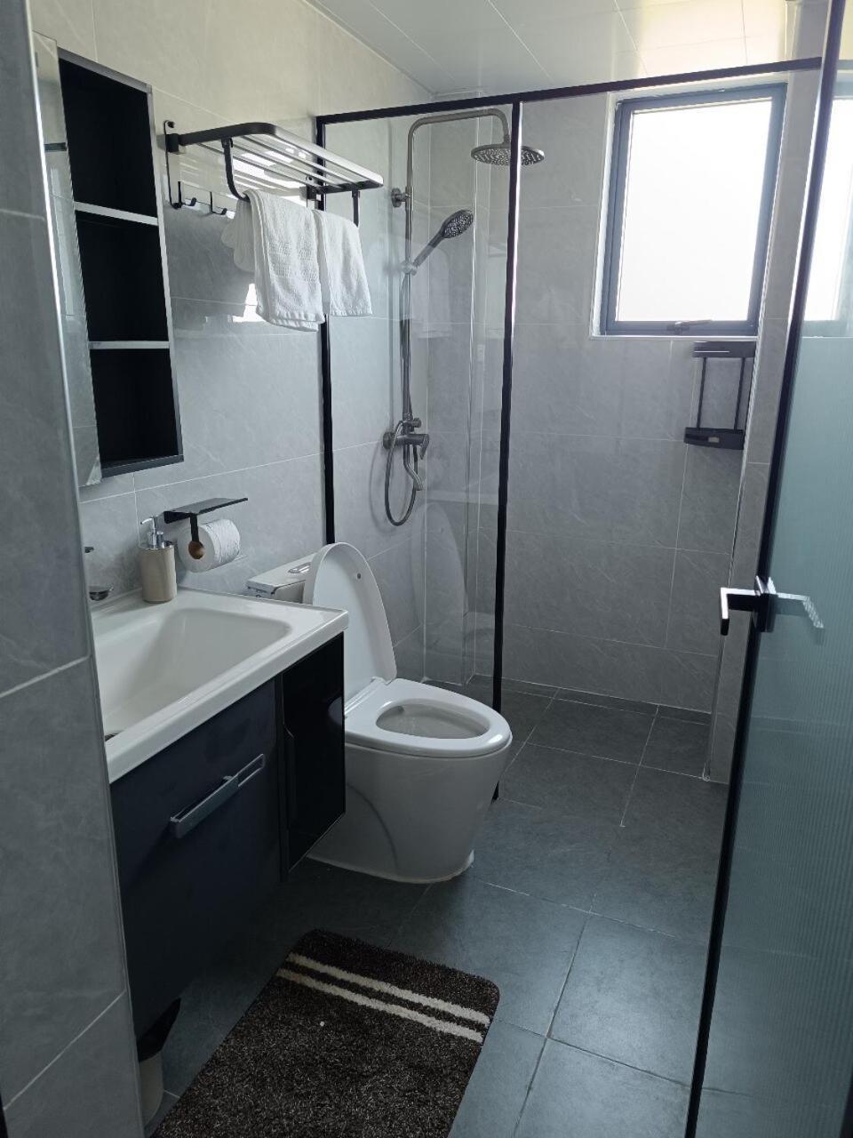 Scenic 15th Floor 2br , At Sports Road, Westlands With Master En-suite Apartment *