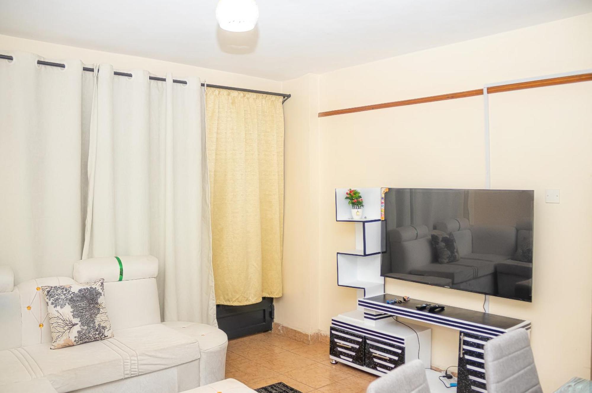 Luxury Two Bedroom Master & Nairobi