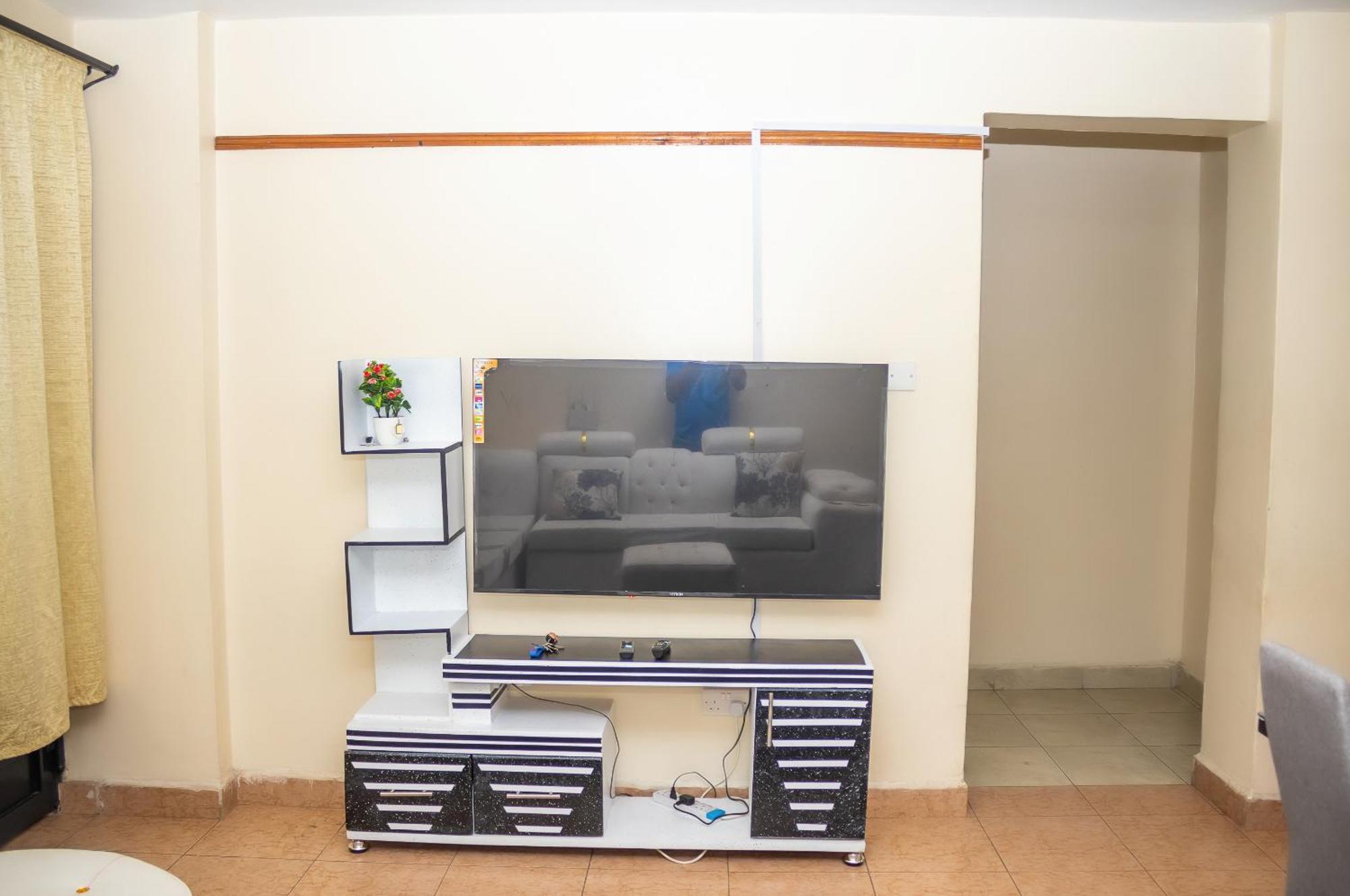 Luxury Two Bedroom Master & Apartment