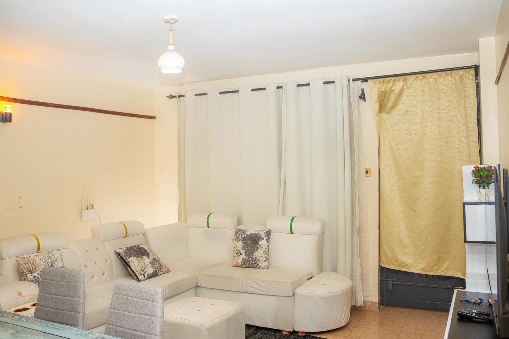 Luxury Two Bedroom Master & Nairobi