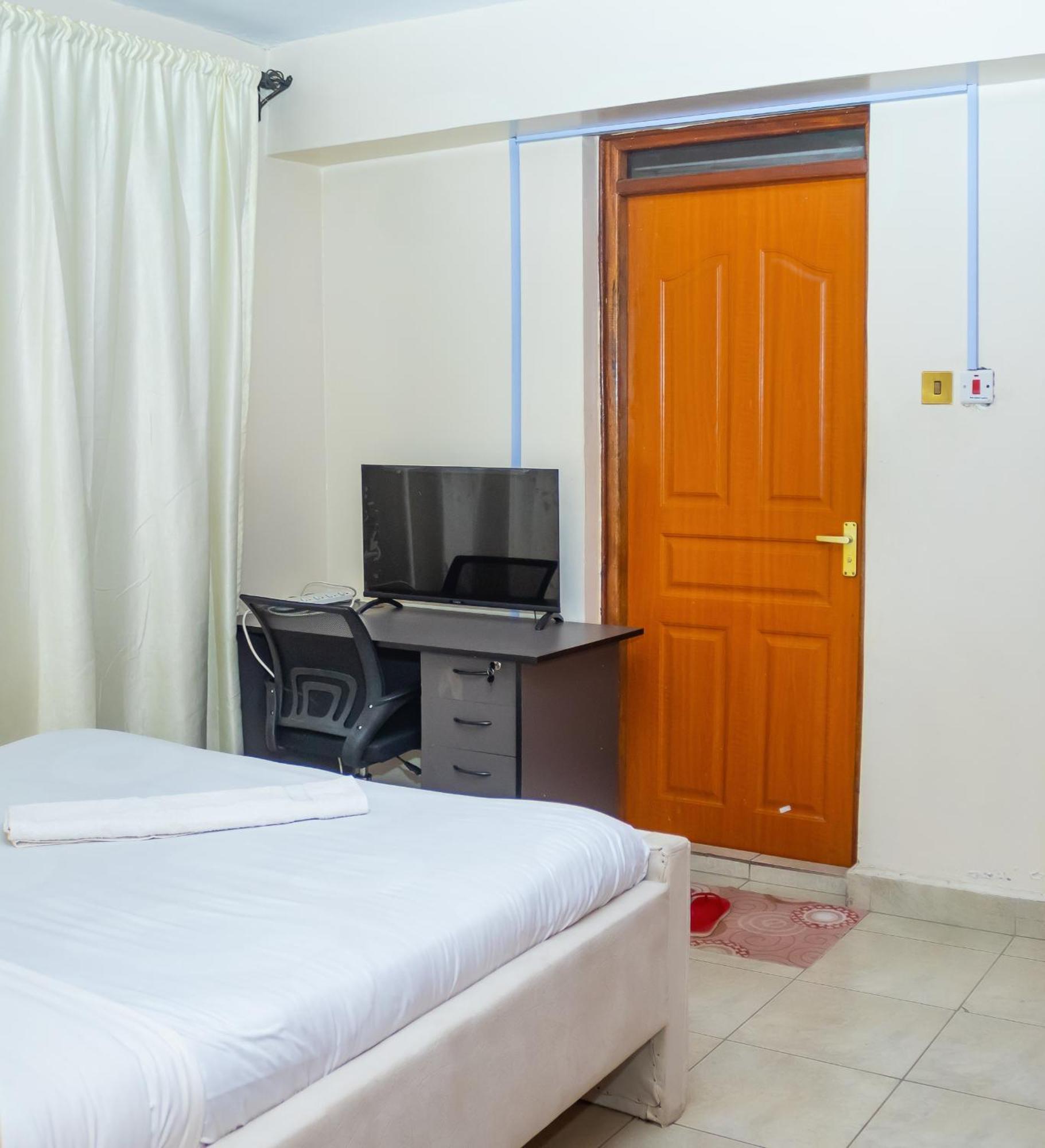 Apartment Luxury Two Bedroom Master & *