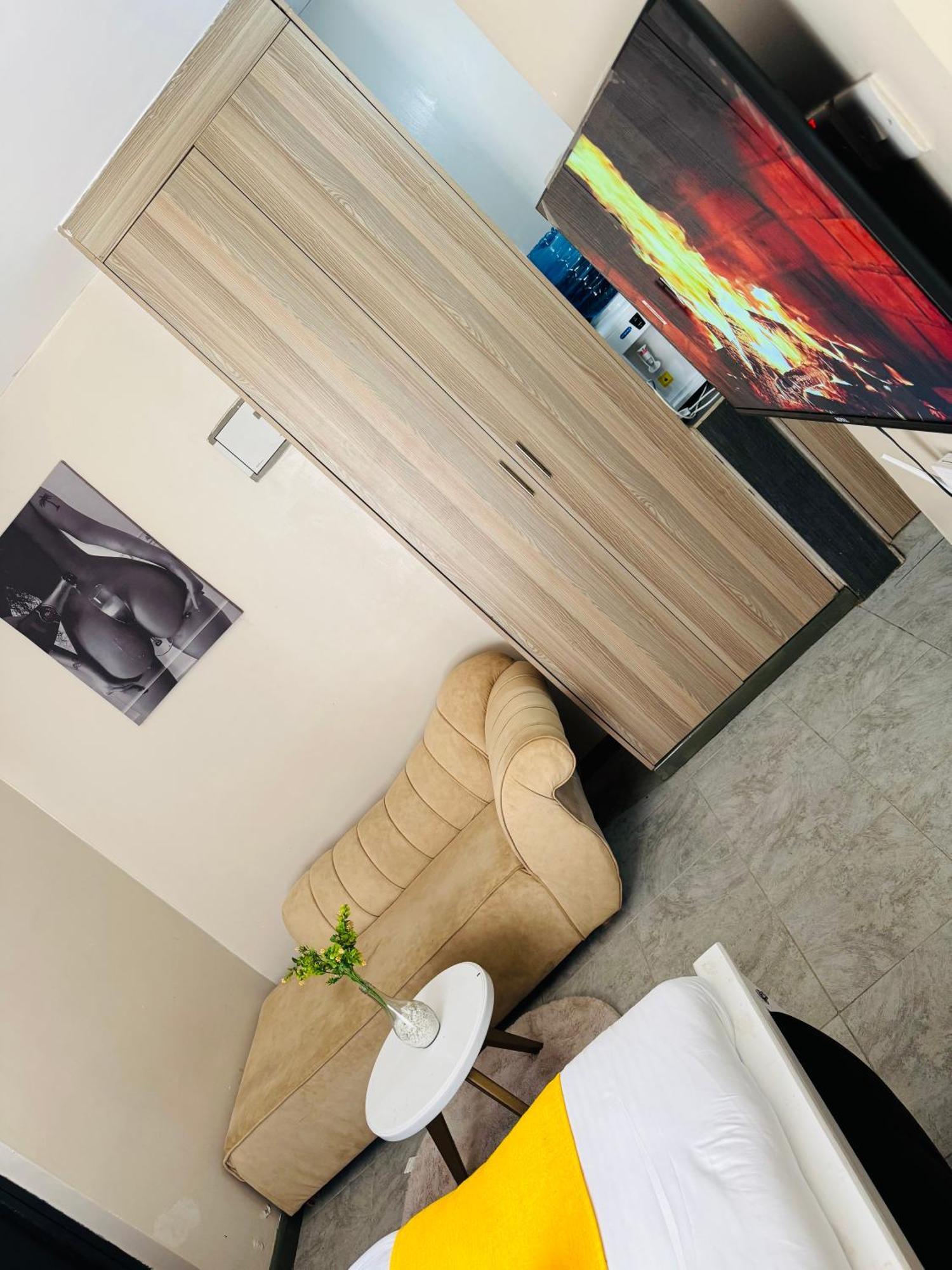Apartment A Modern Affordable Stylish Bedsitter Centrally Located In
