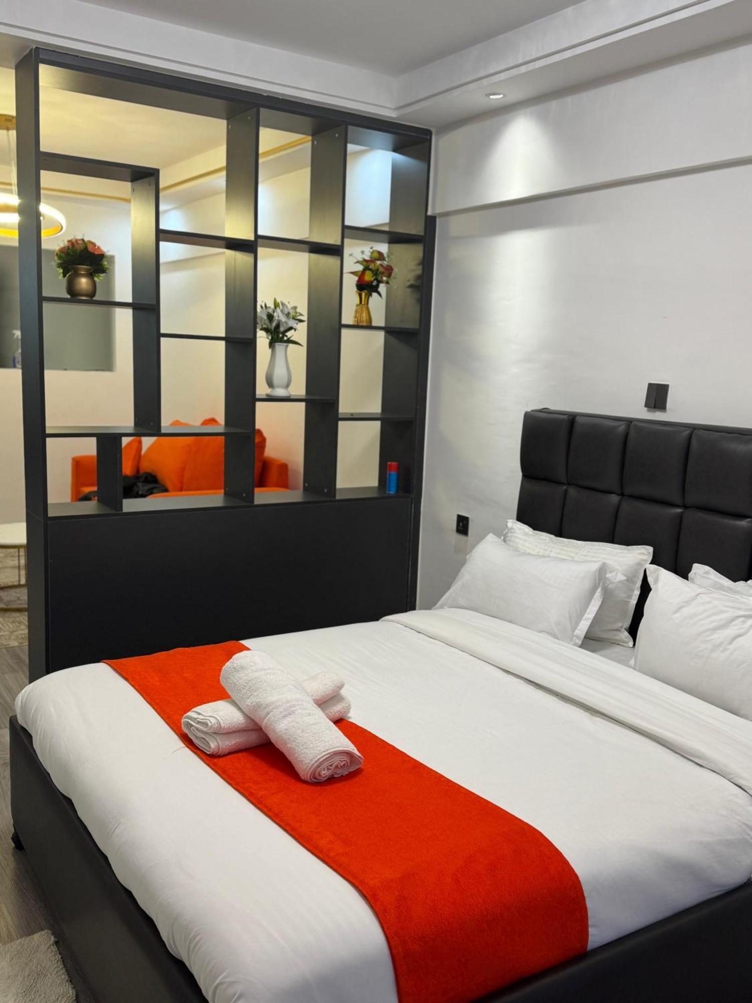Arata Apartment *