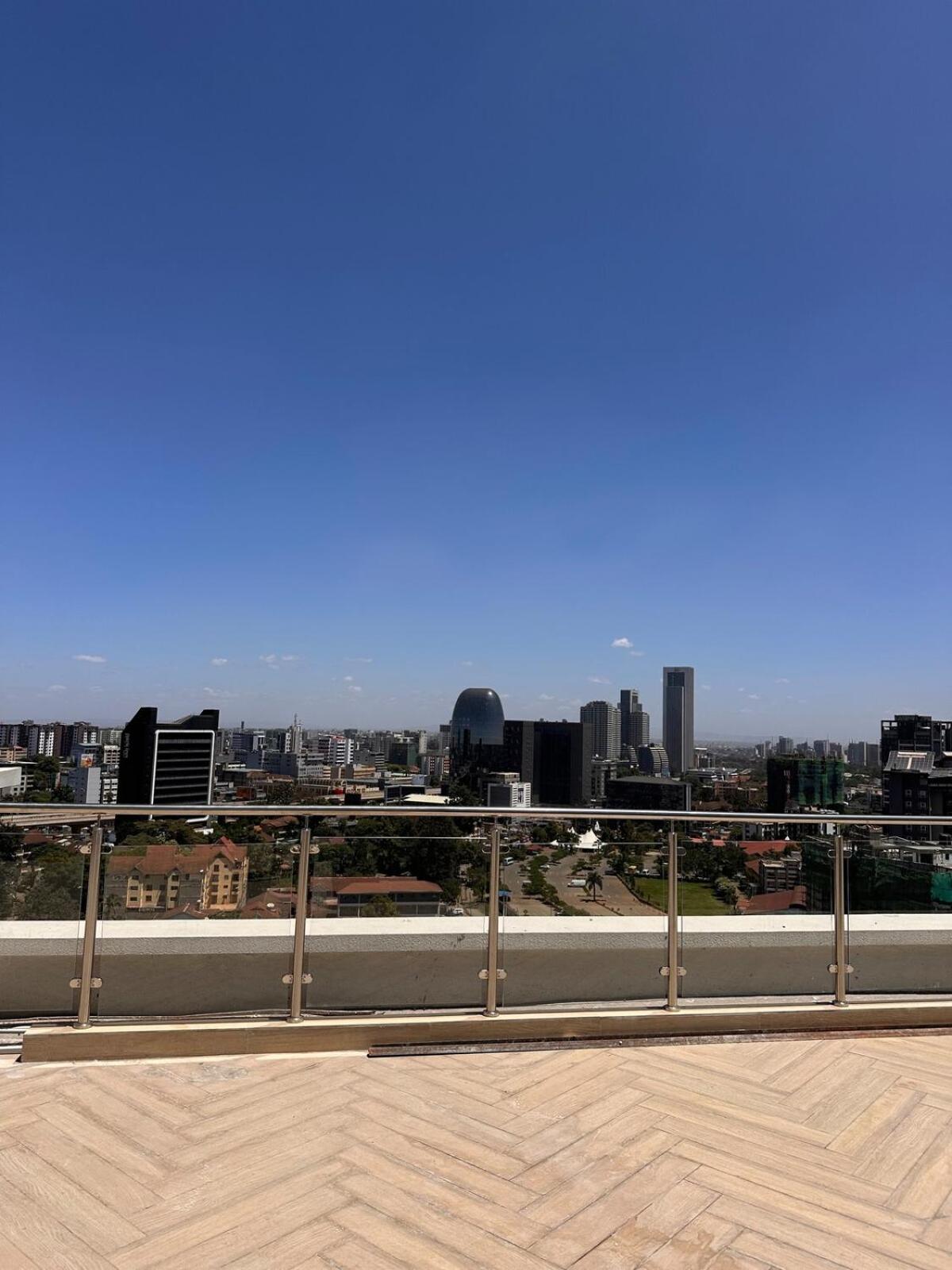 Luxury Two Br Westlands,roofpool & Gym * Nairobi