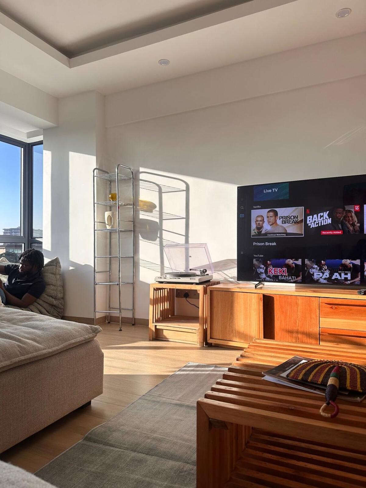 Luxury Two Br Westlands,roofpool & Gym Apartment