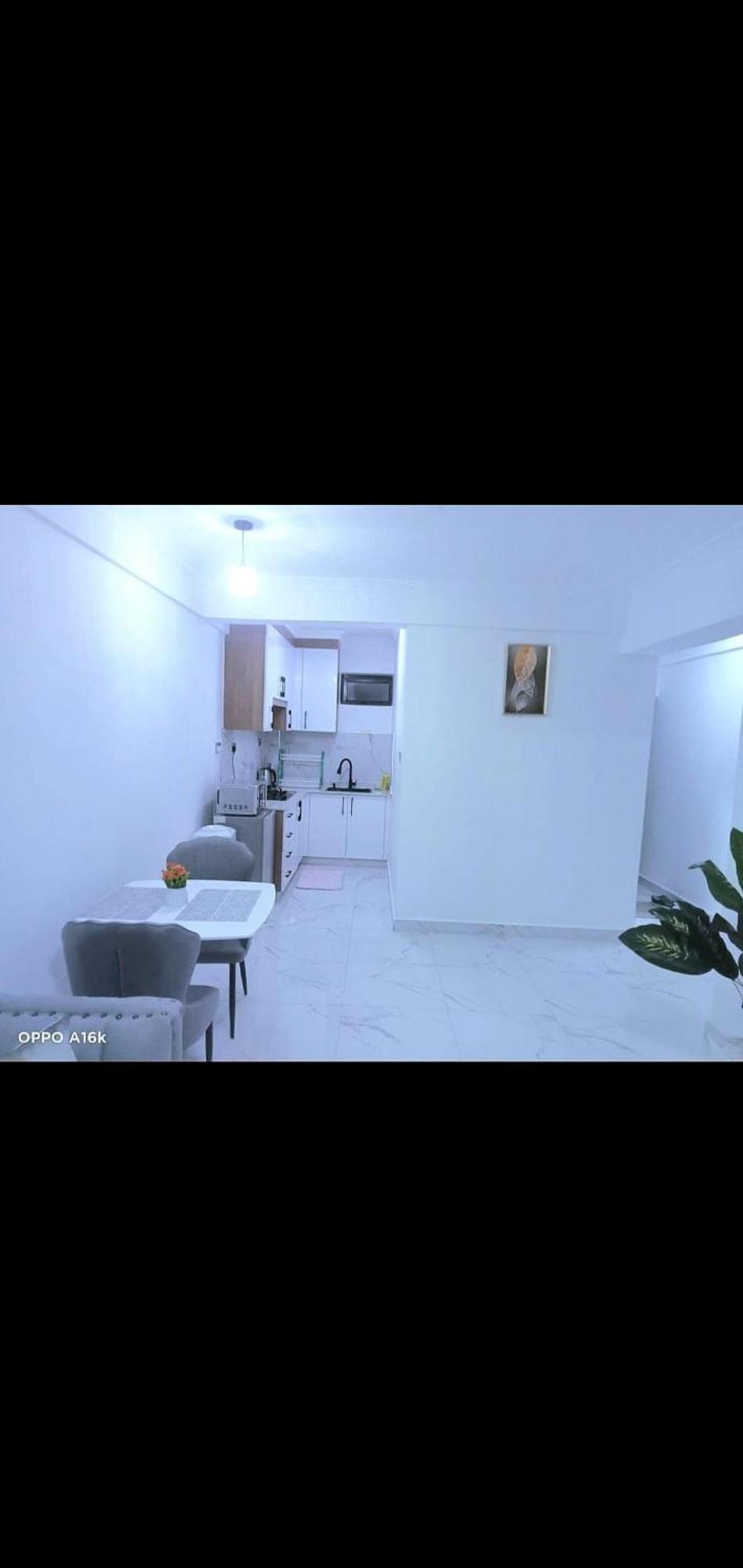Apartment Three Bedroom Luxury Place Nairobi