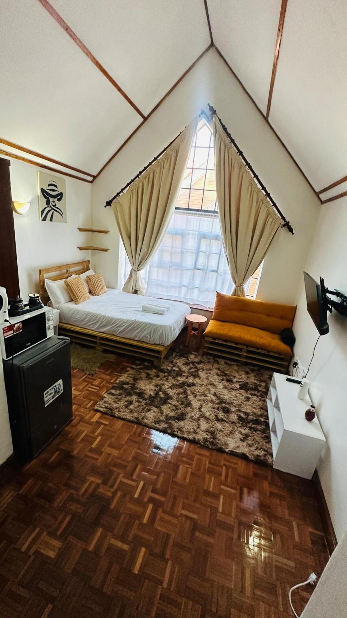 Rorot Penthouse Kilimani Away Apartment *