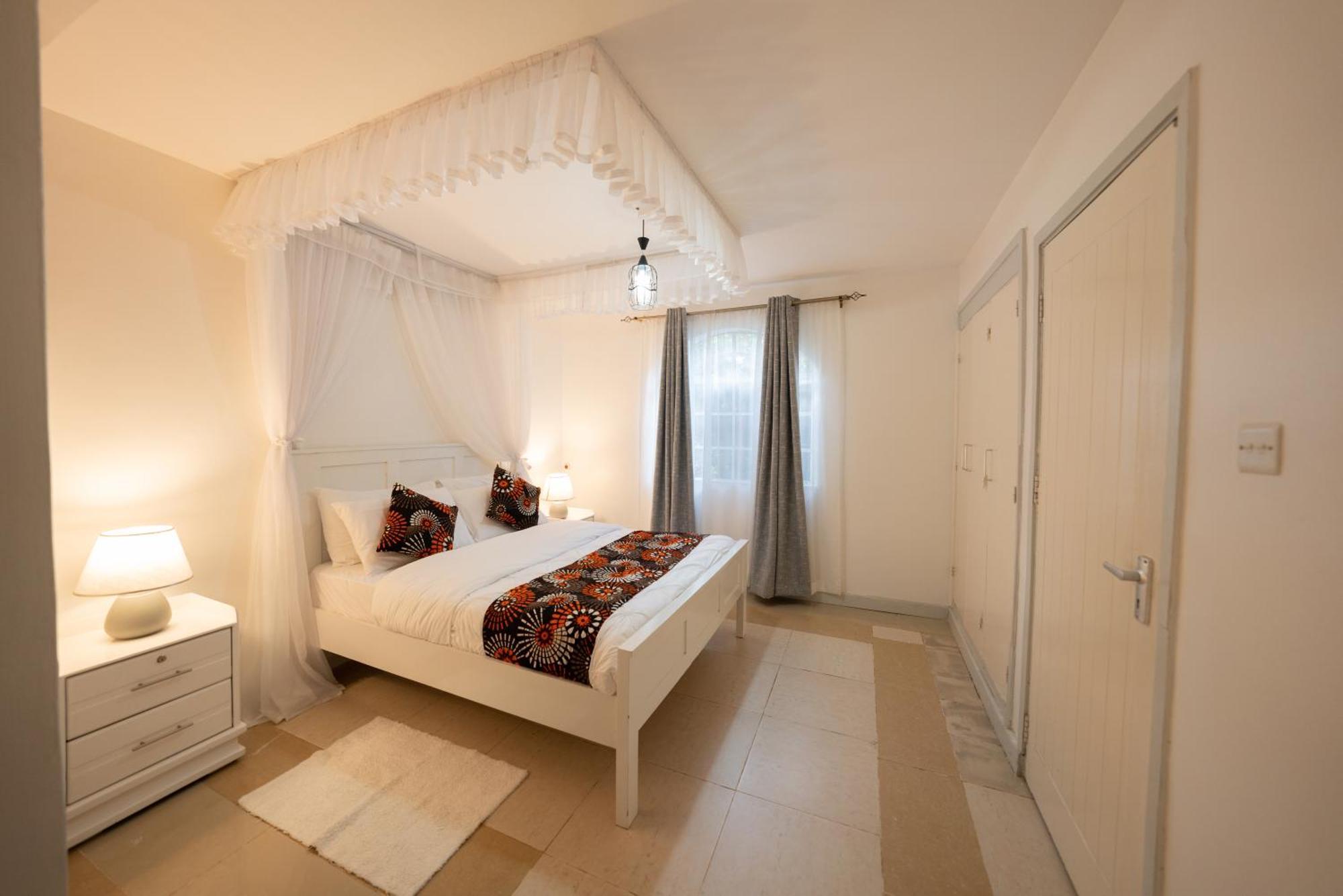 Arabella Luxe Near Waterfront Mall - Karen Apartment *