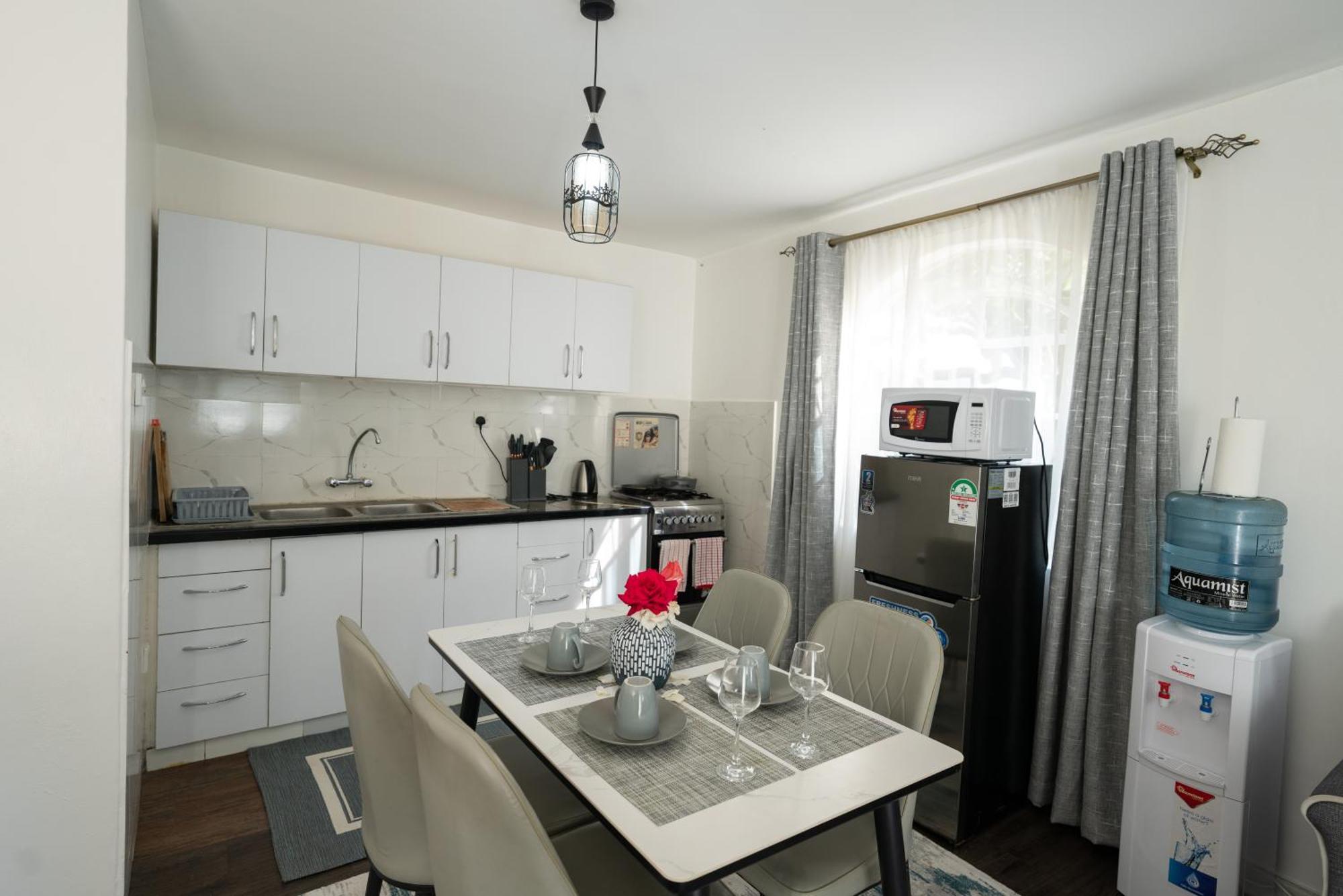 Apartment Arabella Luxe Near Waterfront Mall - Karen *