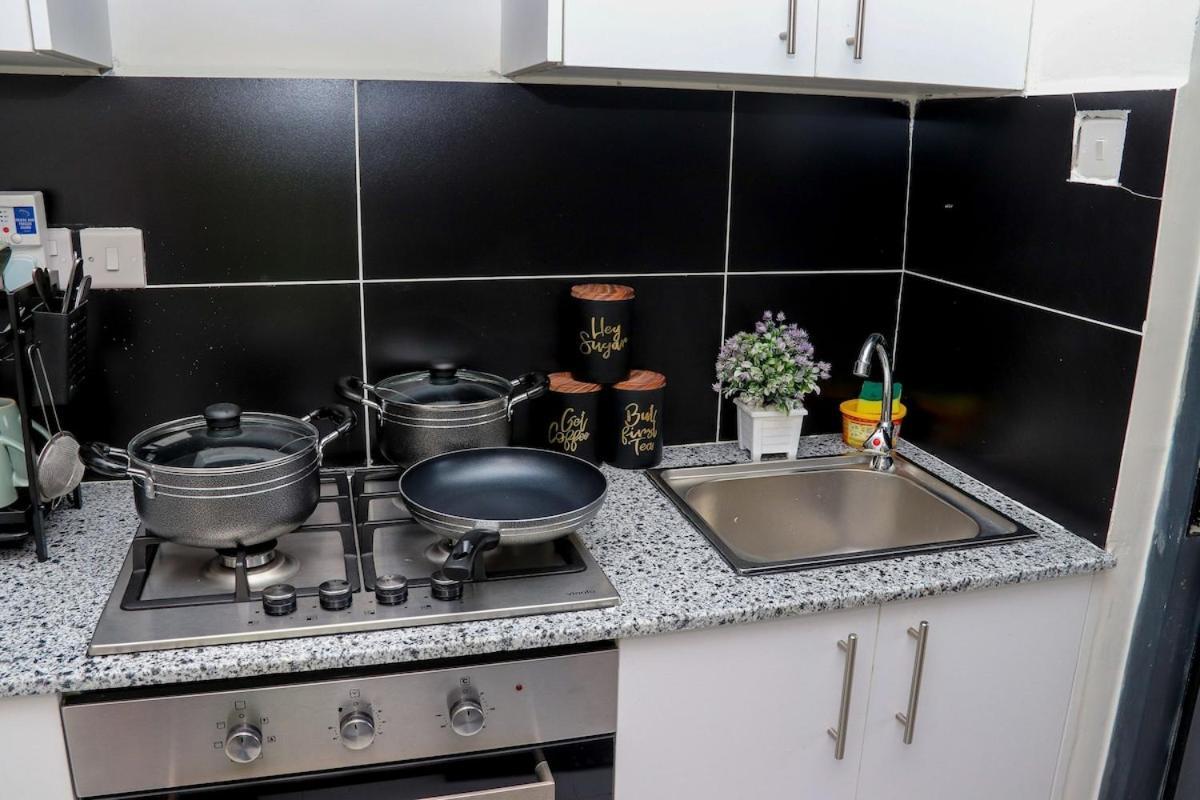 Modern Cozy Near Jkia,sgr Apartment *