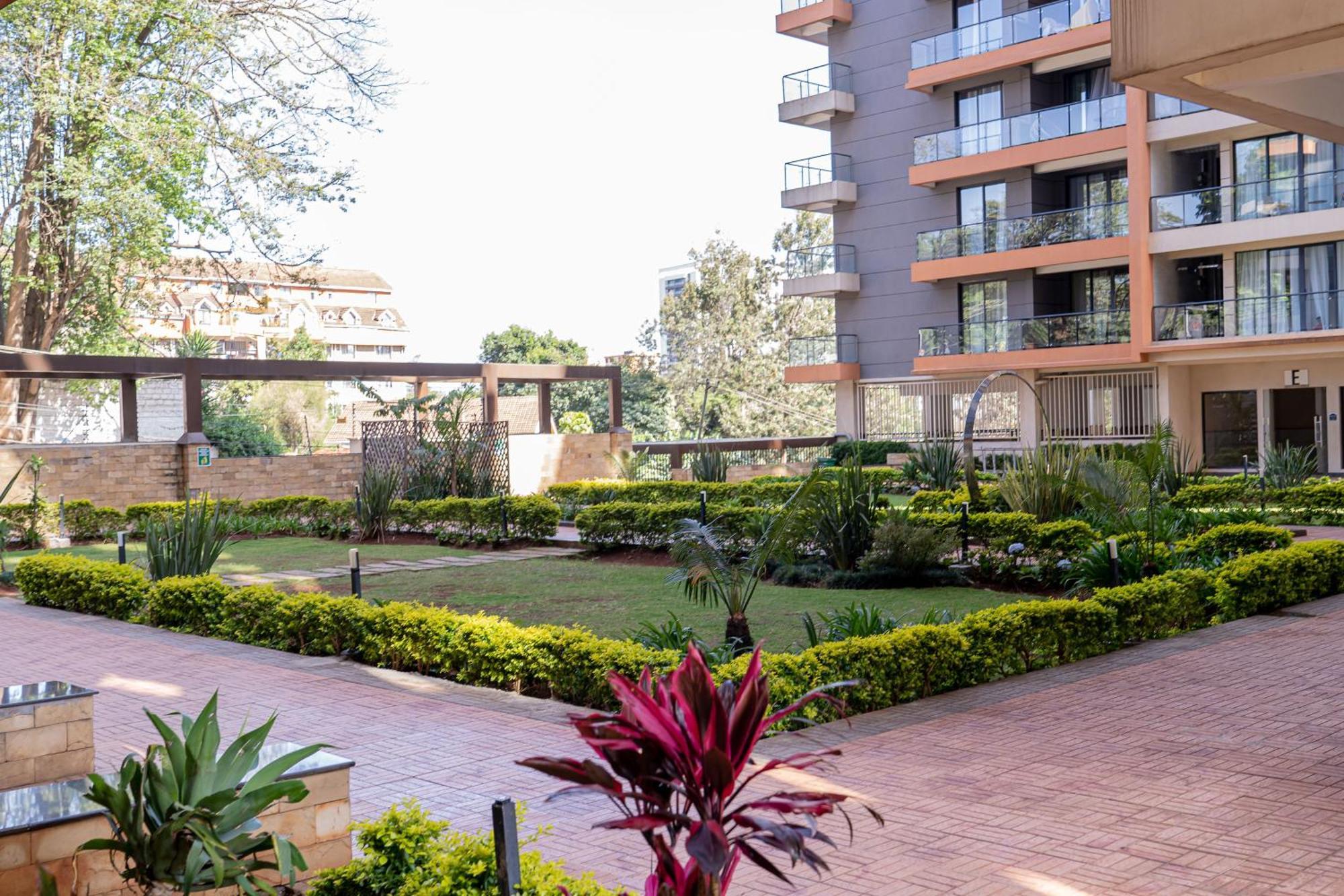Apartment Hill Side24- Urban Oasis