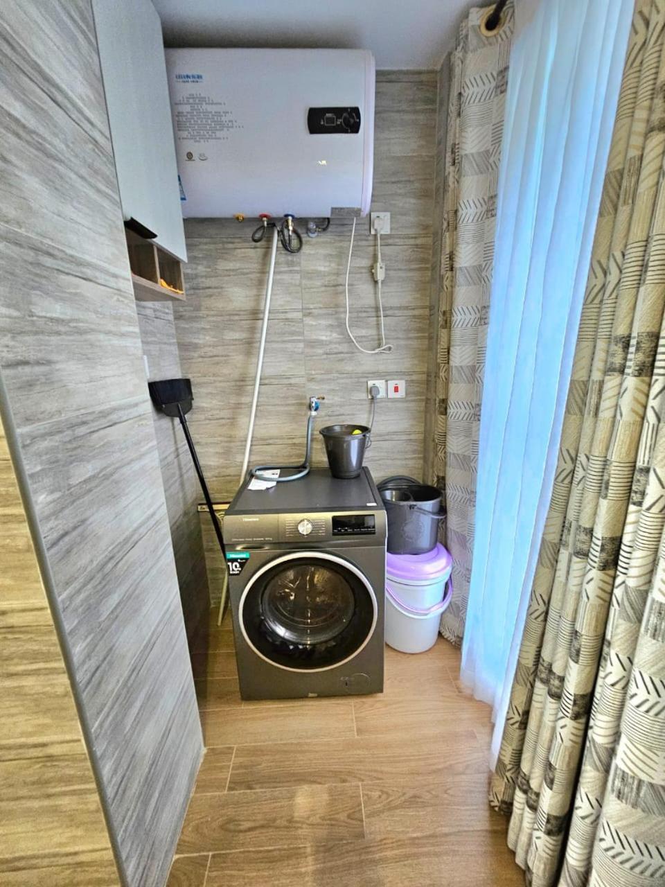 Royal Magnificent With Well Equipped Gym,heated Swimming Pool, Private Parking Space, Children Play Area And Unbeatable Views Apartment