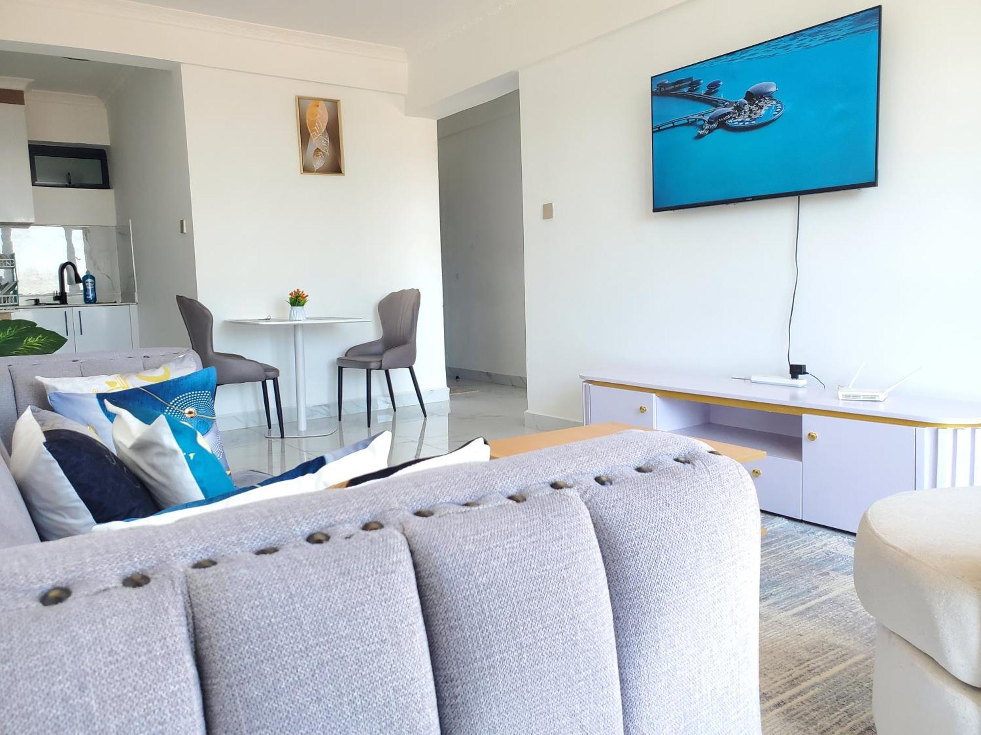 Three Bedroom Luxury Place Apartment *