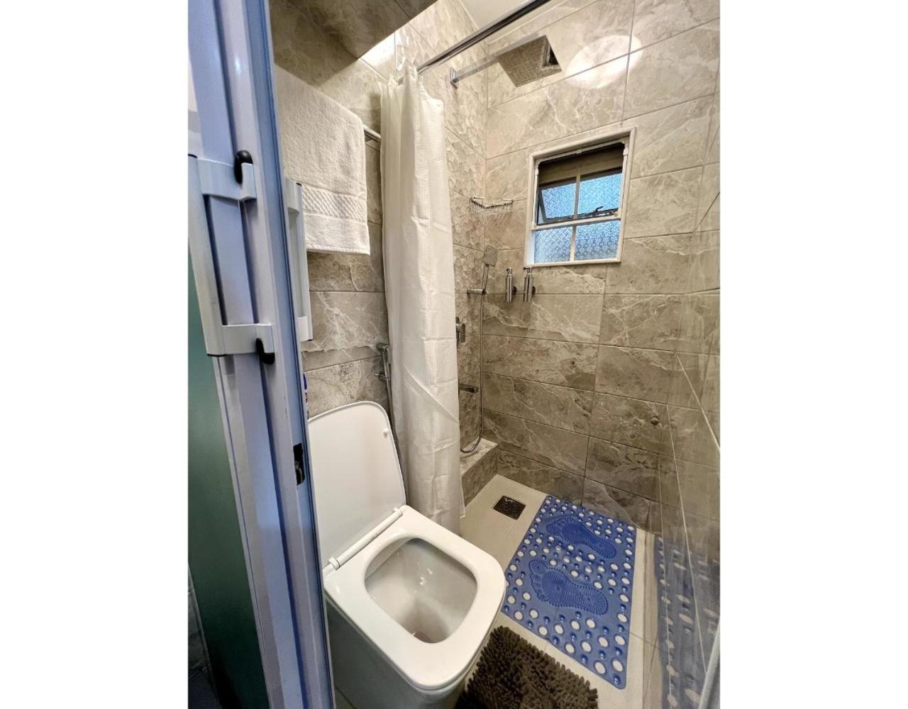 Cozy In Woodley Court, Kilimani Apartment *