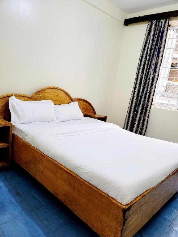 Breeze Hotel