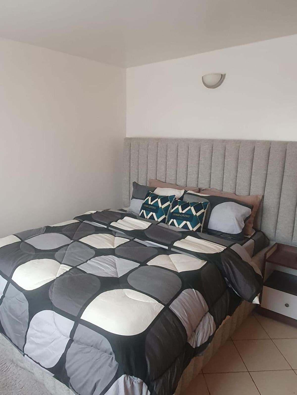 The 1bedroom In Rosslyn Ruaka Apartment *