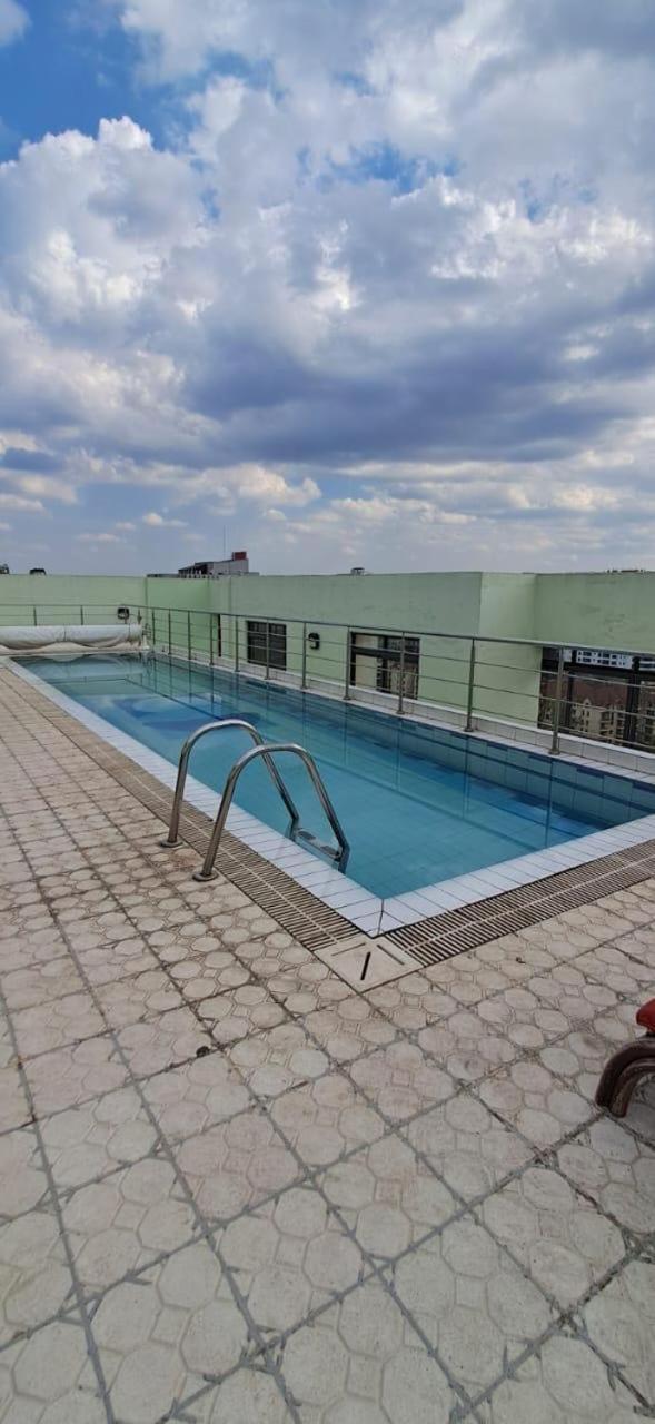 Apartment Luxurious One Bedroom Apartment, Kilimani-nairobi Kenya By Sana Sana *