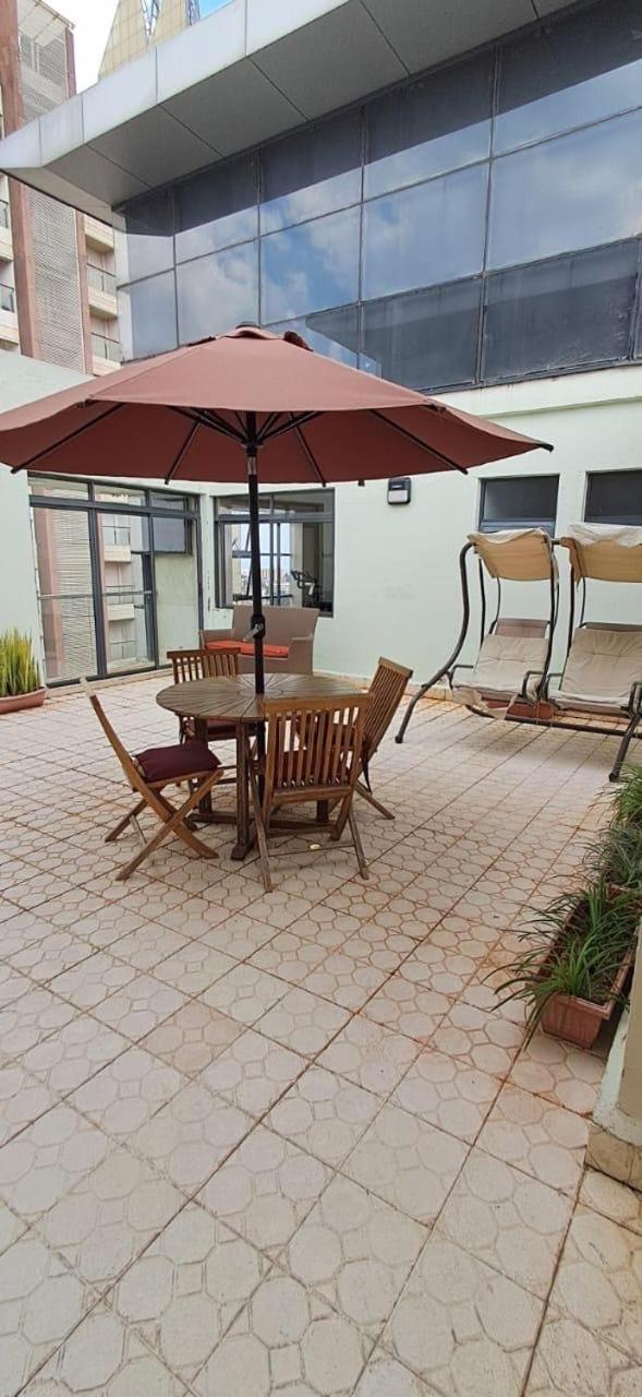 Apartment Luxurious One Bedroom Apartment, Kilimani-nairobi Kenya By Sana Sana *