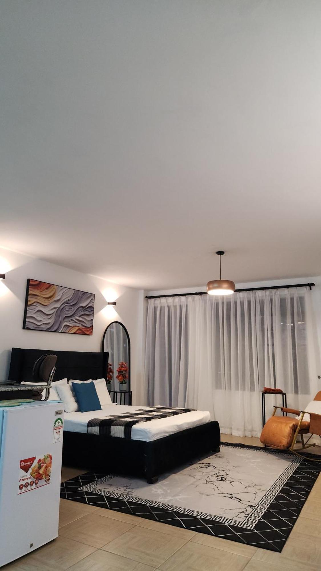 Serene And Spacious Near Un Apartment *