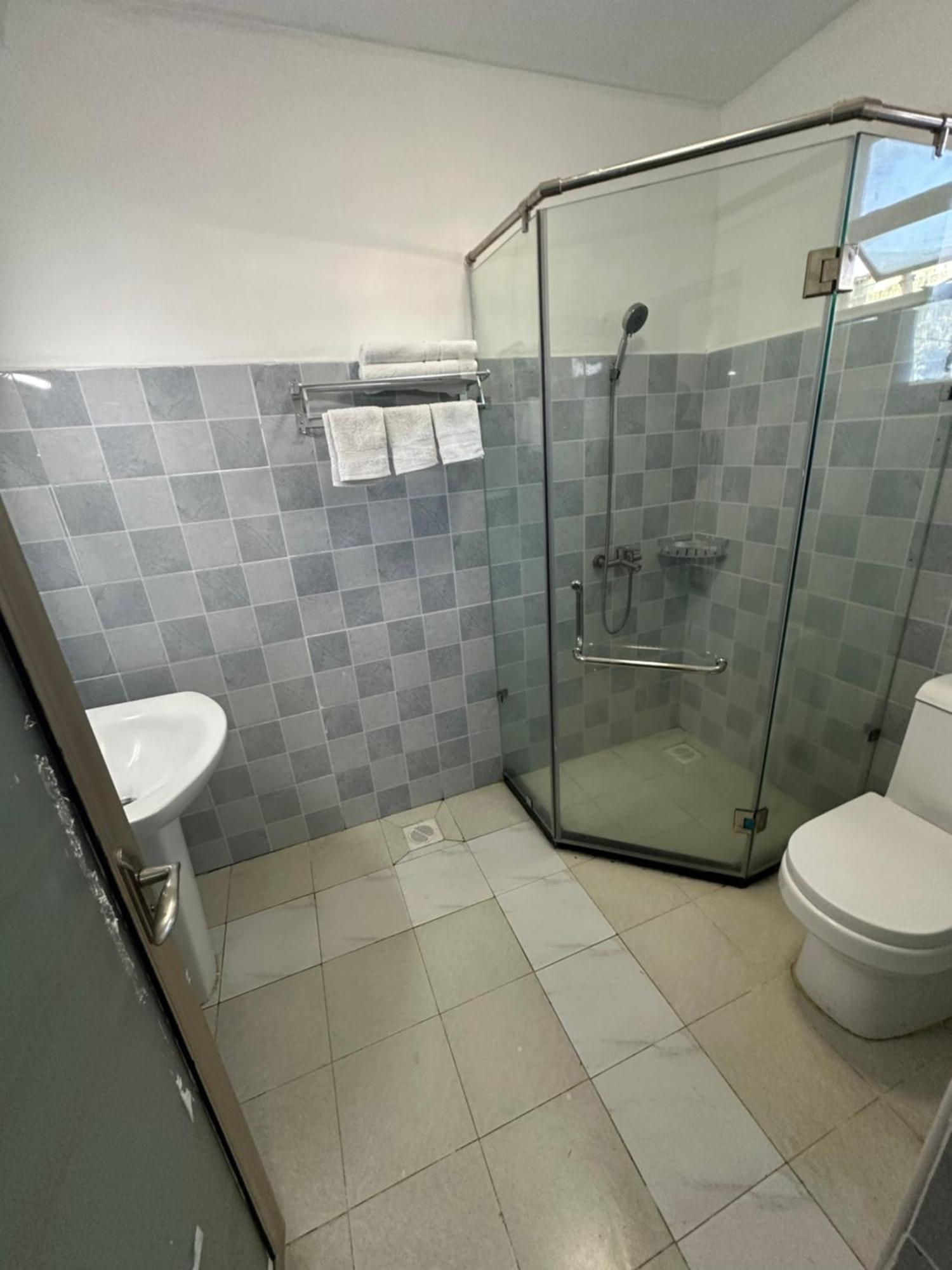 4 Bedrooms Luxurious * Nairobi