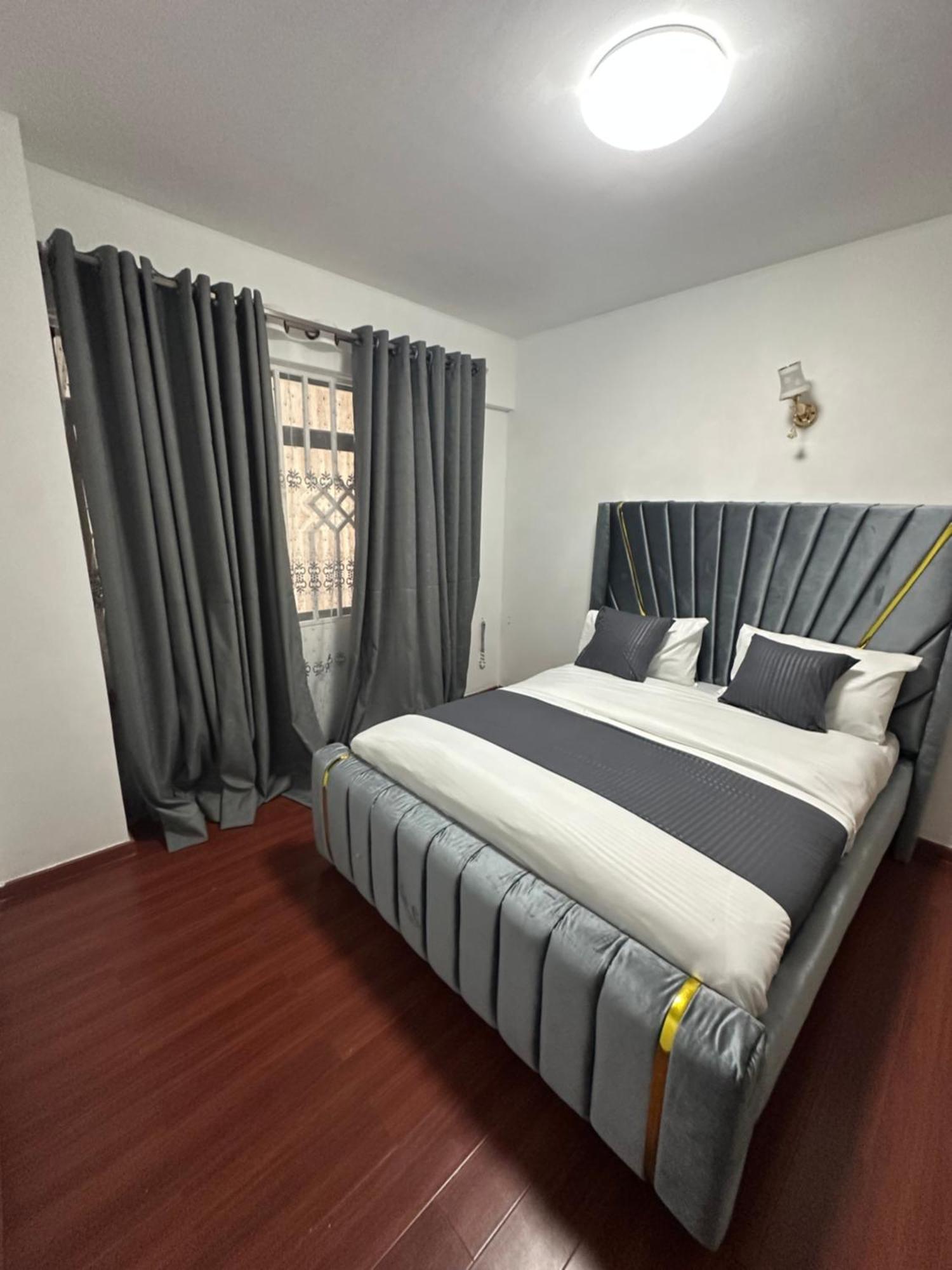 4 Bedrooms Luxurious Apartment