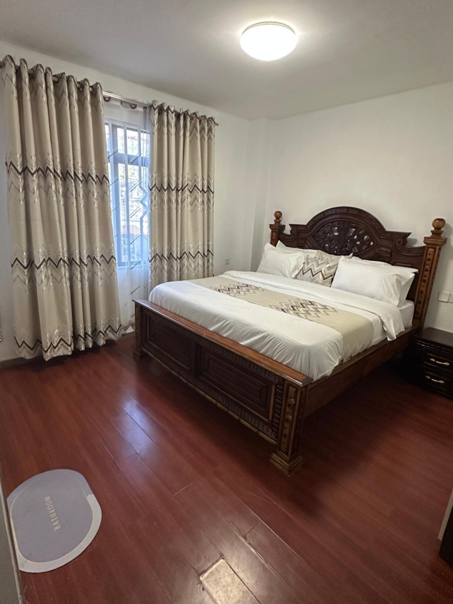 4 Bedrooms Luxurious Apartment