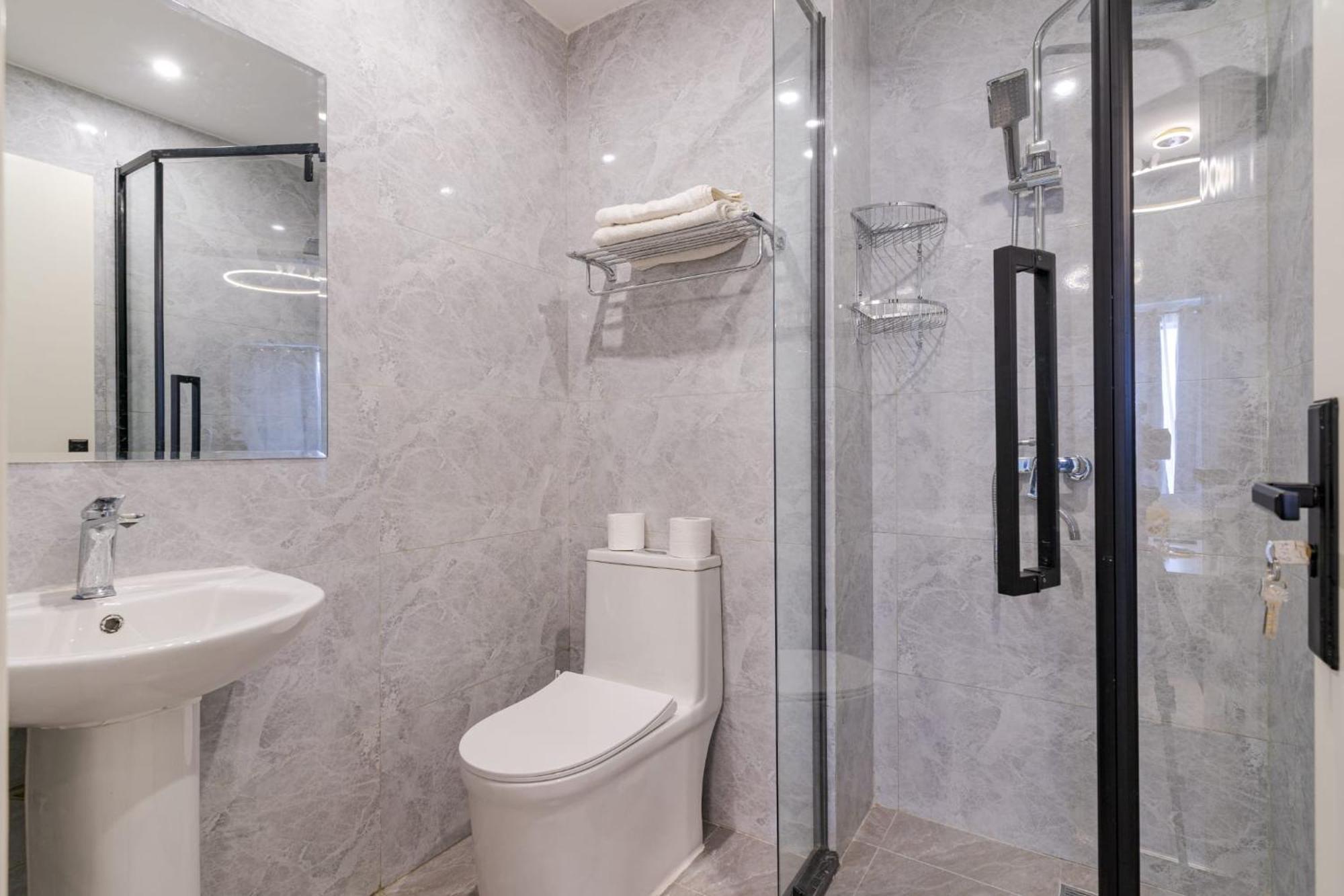 Luxury Haven With Pool,gym And Markt Apartment Nairobi