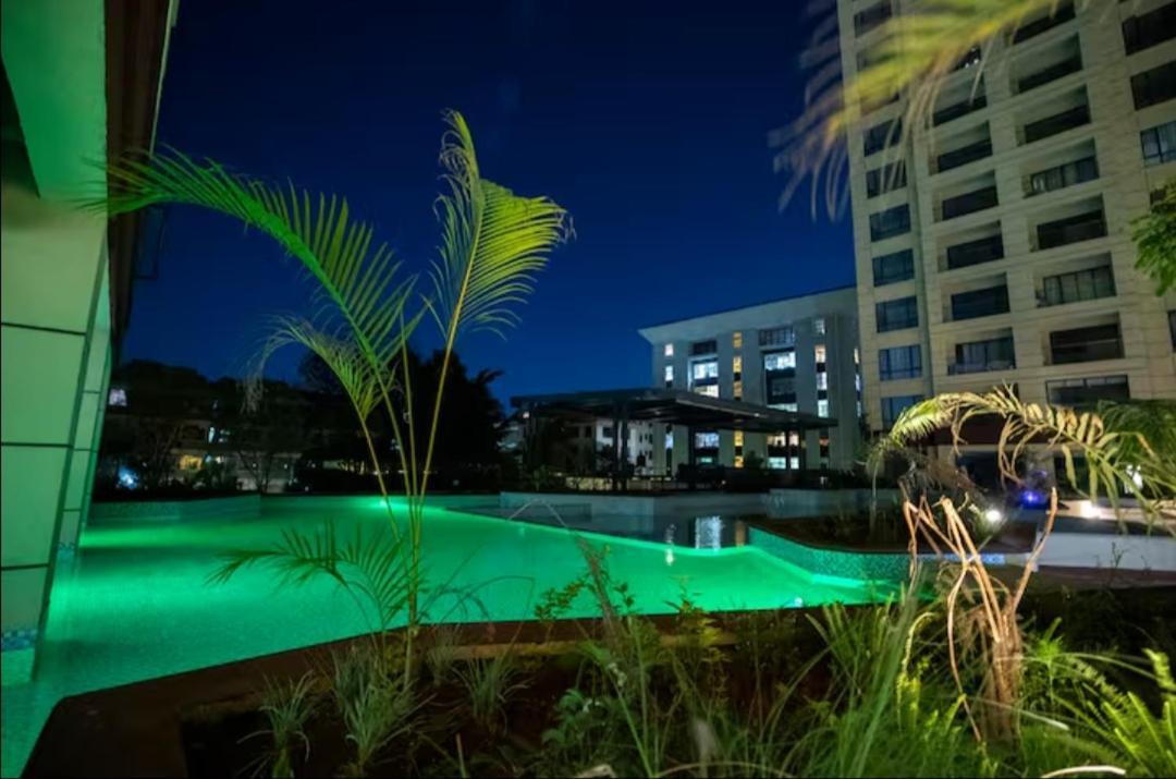 Luxury Haven With Pool,gym And Markt