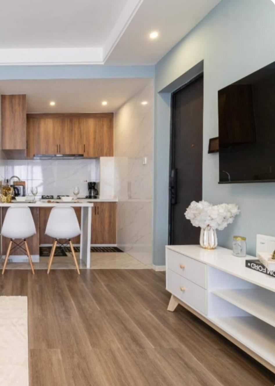 Apartment Luxury Haven With Pool,gym And Markt
