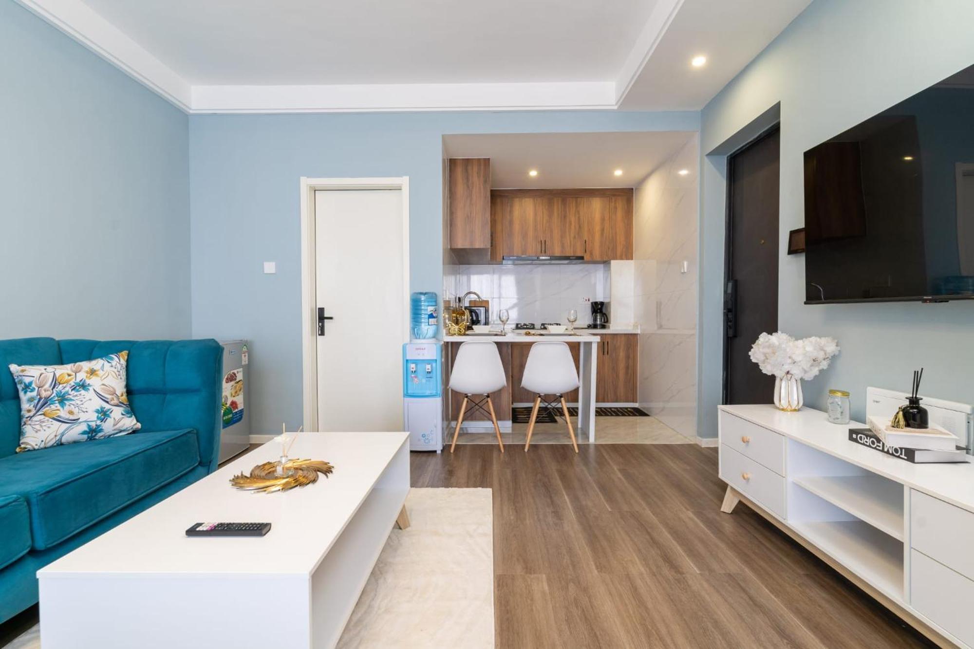Luxury Haven With Pool,gym And Markt Apartment *