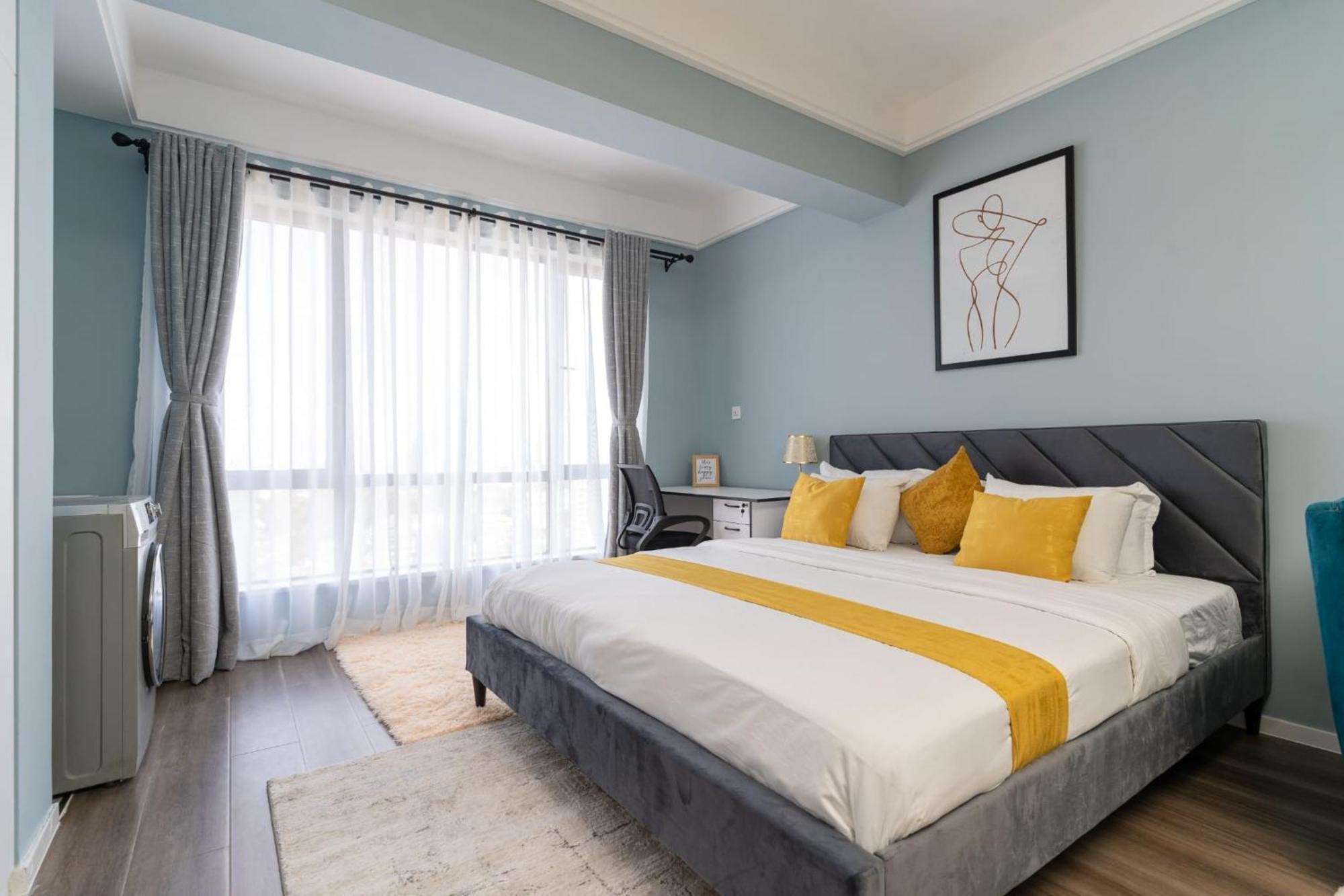 Apartment Luxury Haven With Pool,gym And Markt *