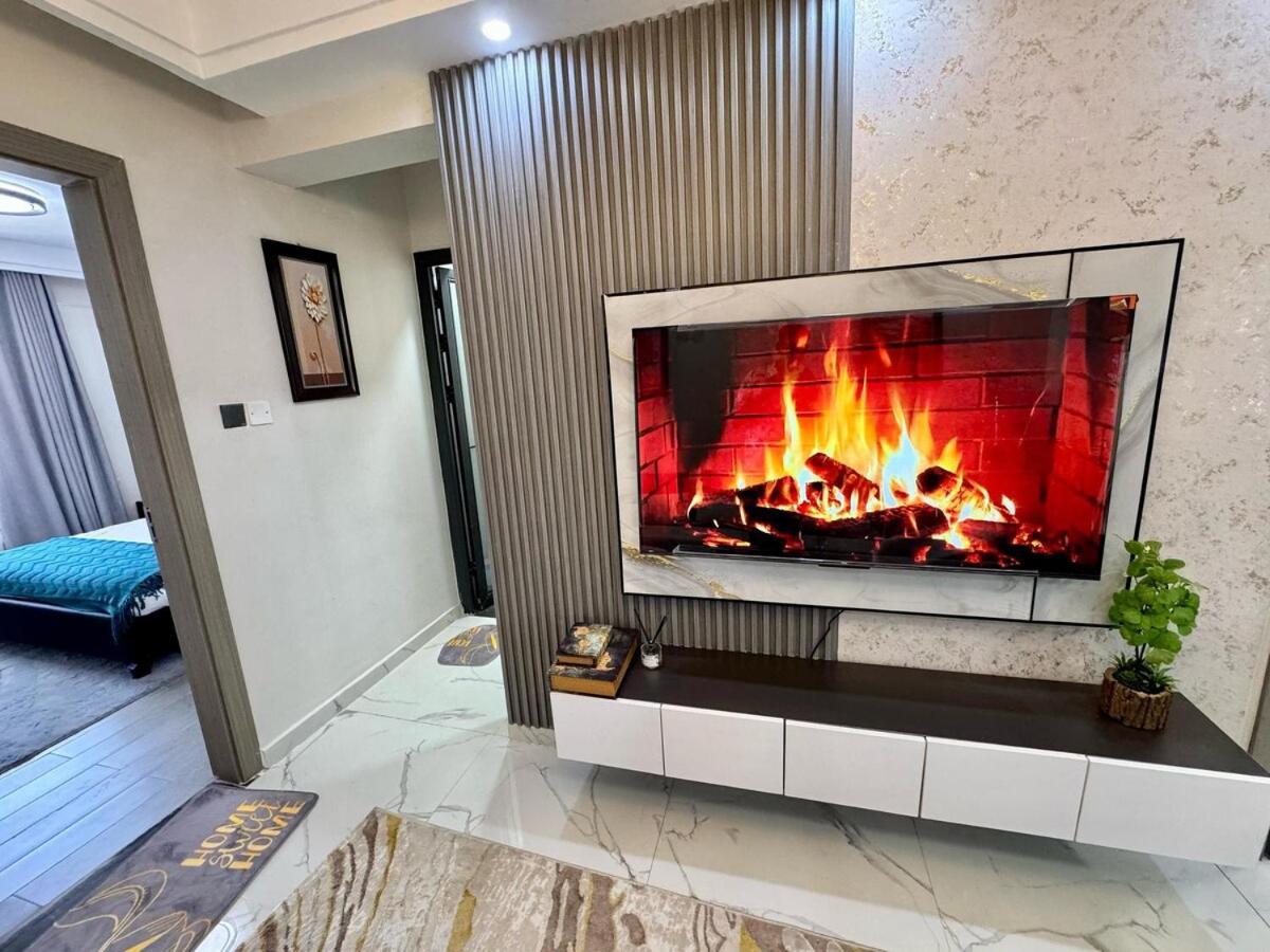 Apartment Luxury Urban Escape In Kilimani , Workspace *