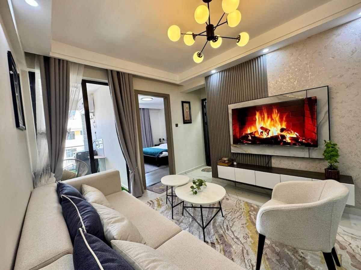 Luxury Urban Escape In Kilimani , Workspace *