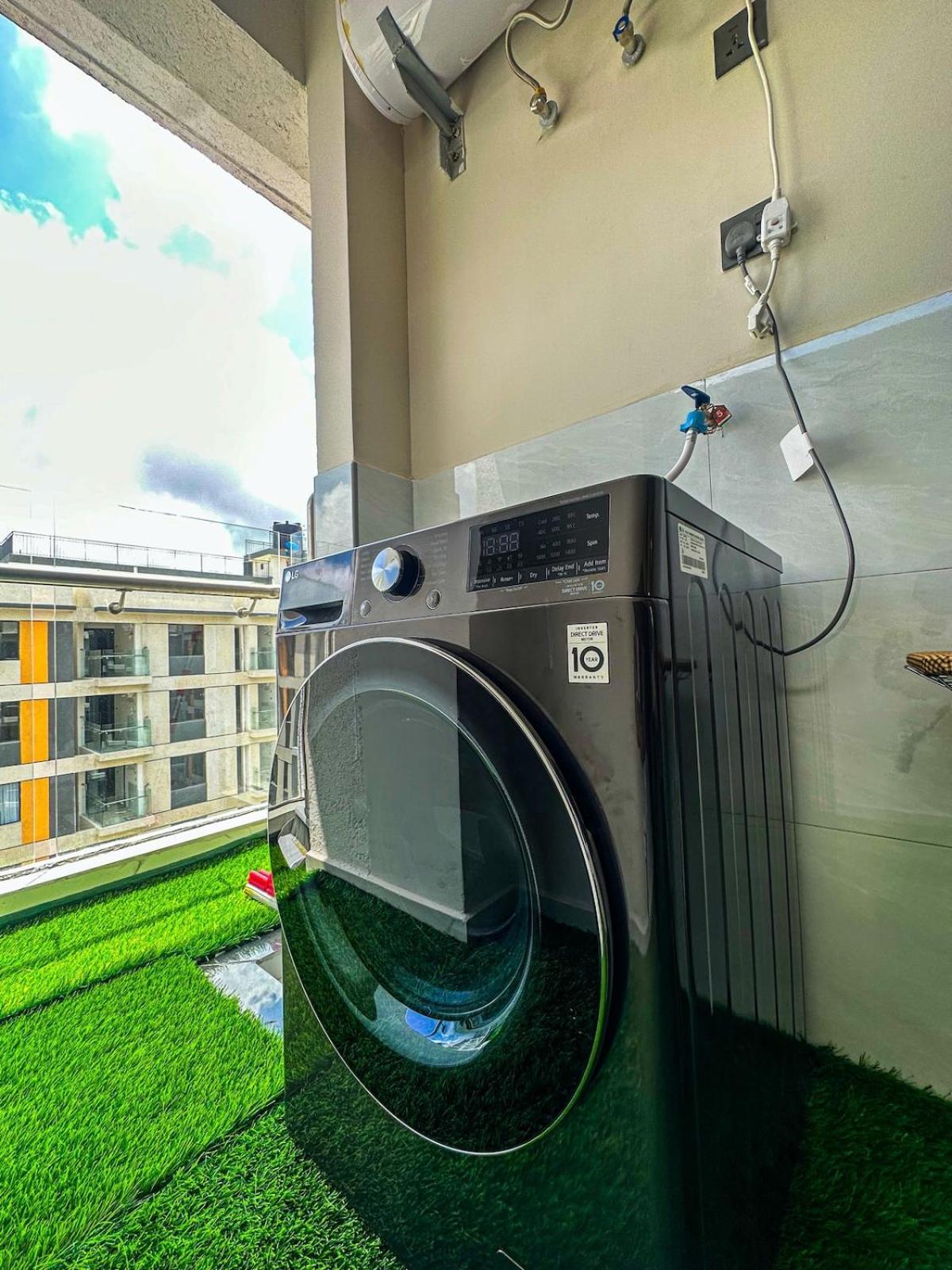 Luxury Urban Escape In Kilimani , Workspace Apartment
