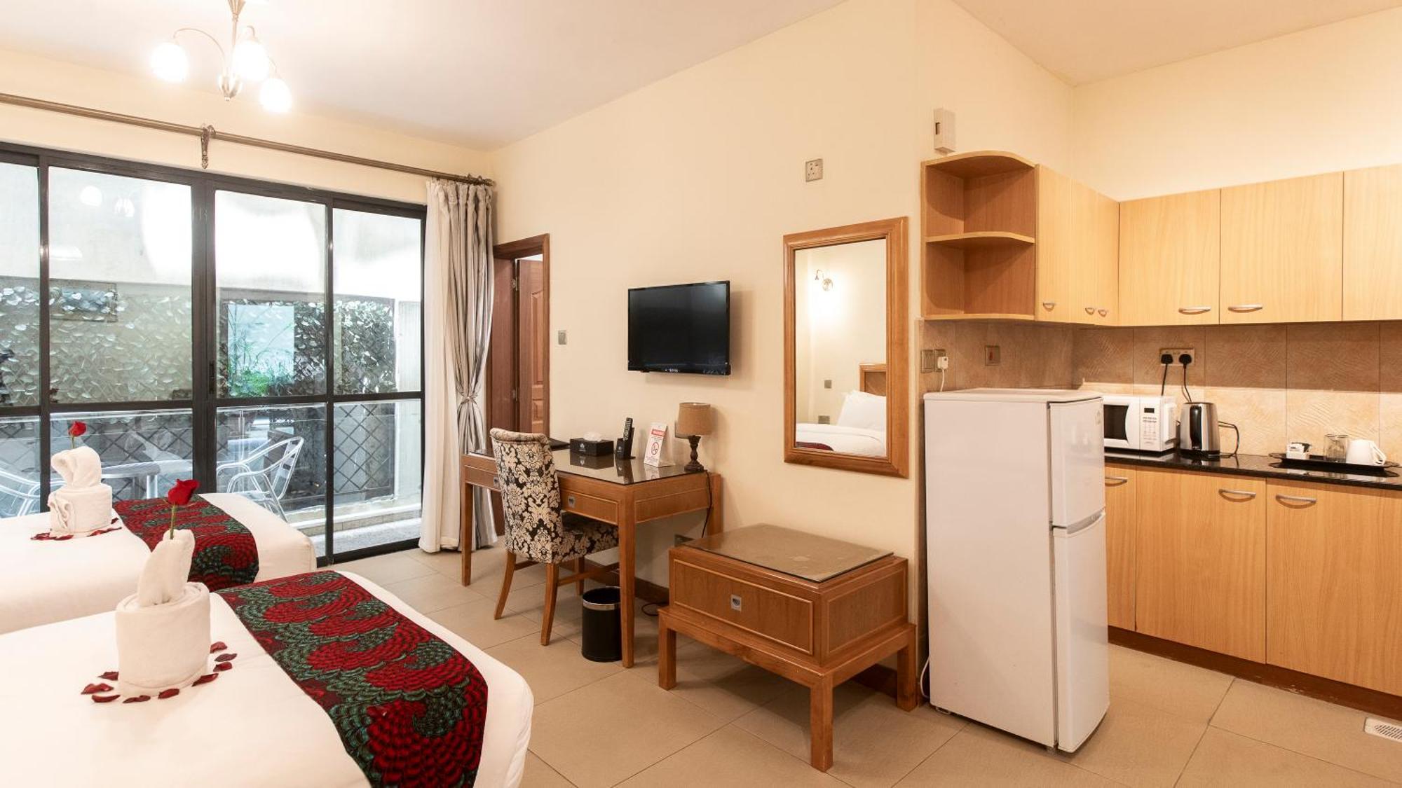 Lotos & Suites, 4*