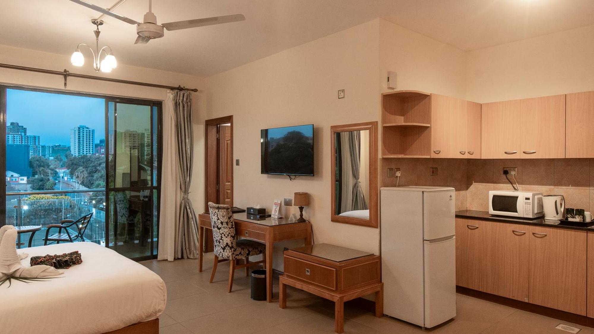 Lotos & Suites,