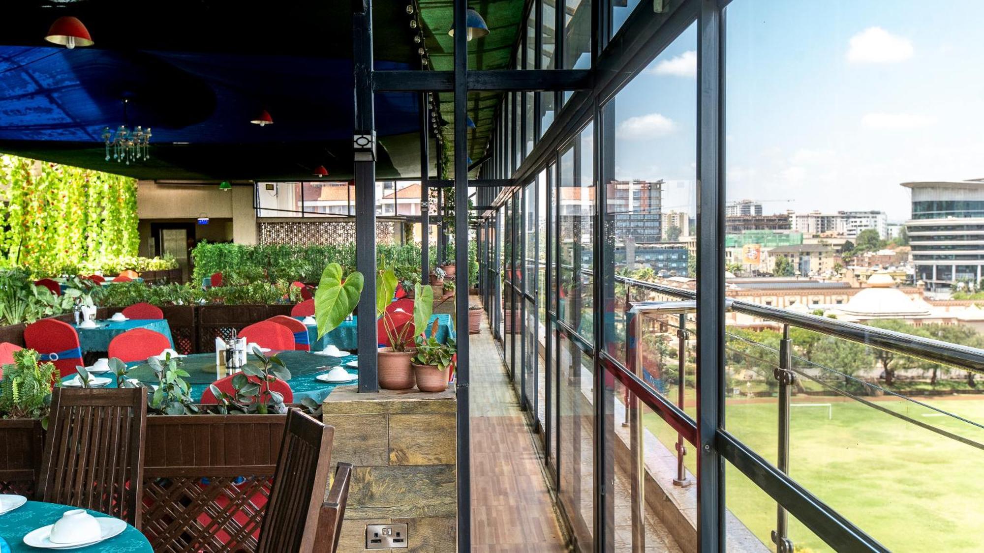 Lotos & Suites, Hotel