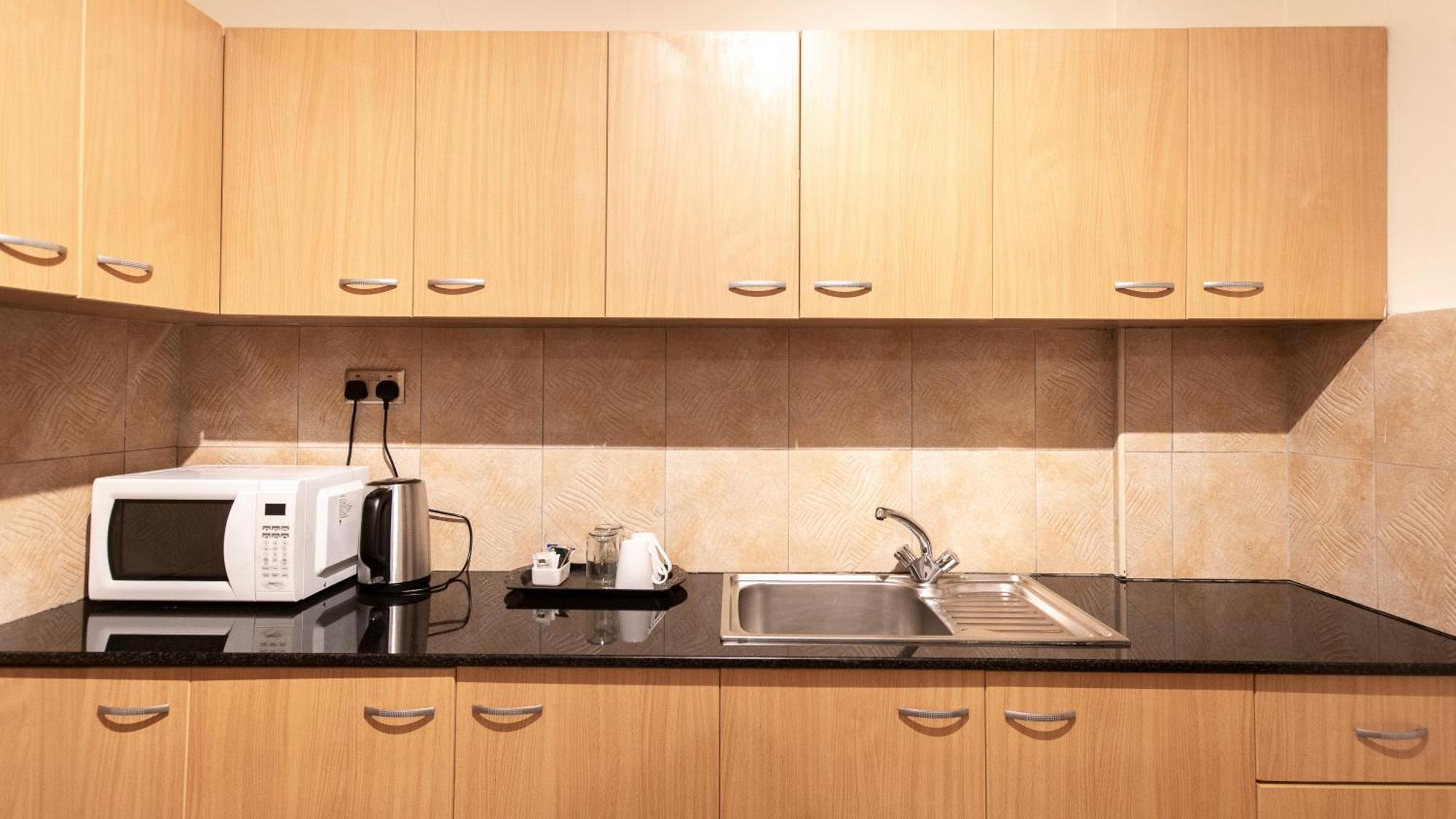Hotel Lotos & Suites,