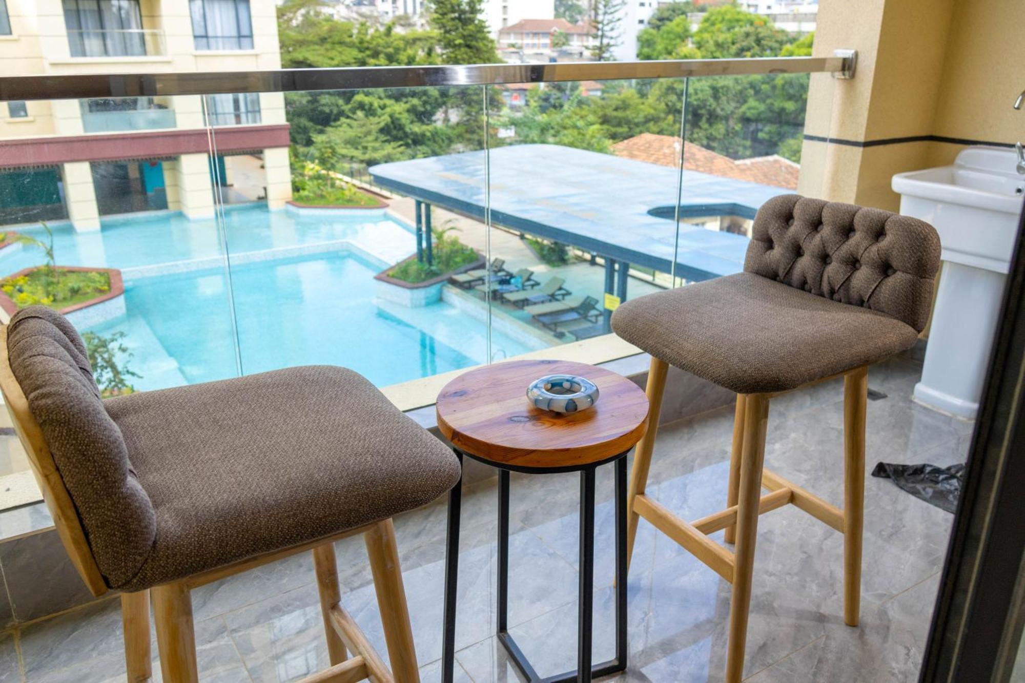 Alba Serviced With Balcony & Pool, Apartment *