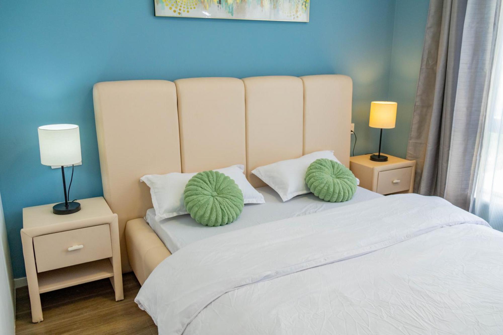 Alba Serviced With Balcony & Pool, Apartment Nairobi