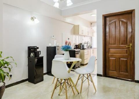 Modern Chic Near Yaya Centre * Nairobi