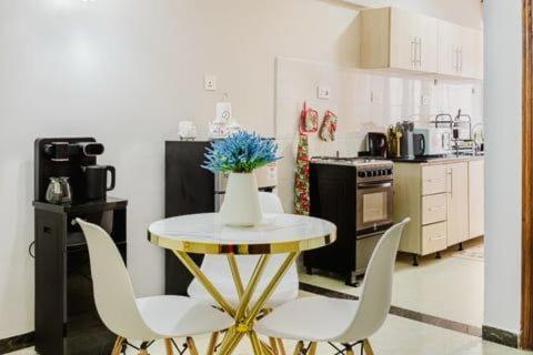 Modern Chic Near Yaya Centre Nairobi