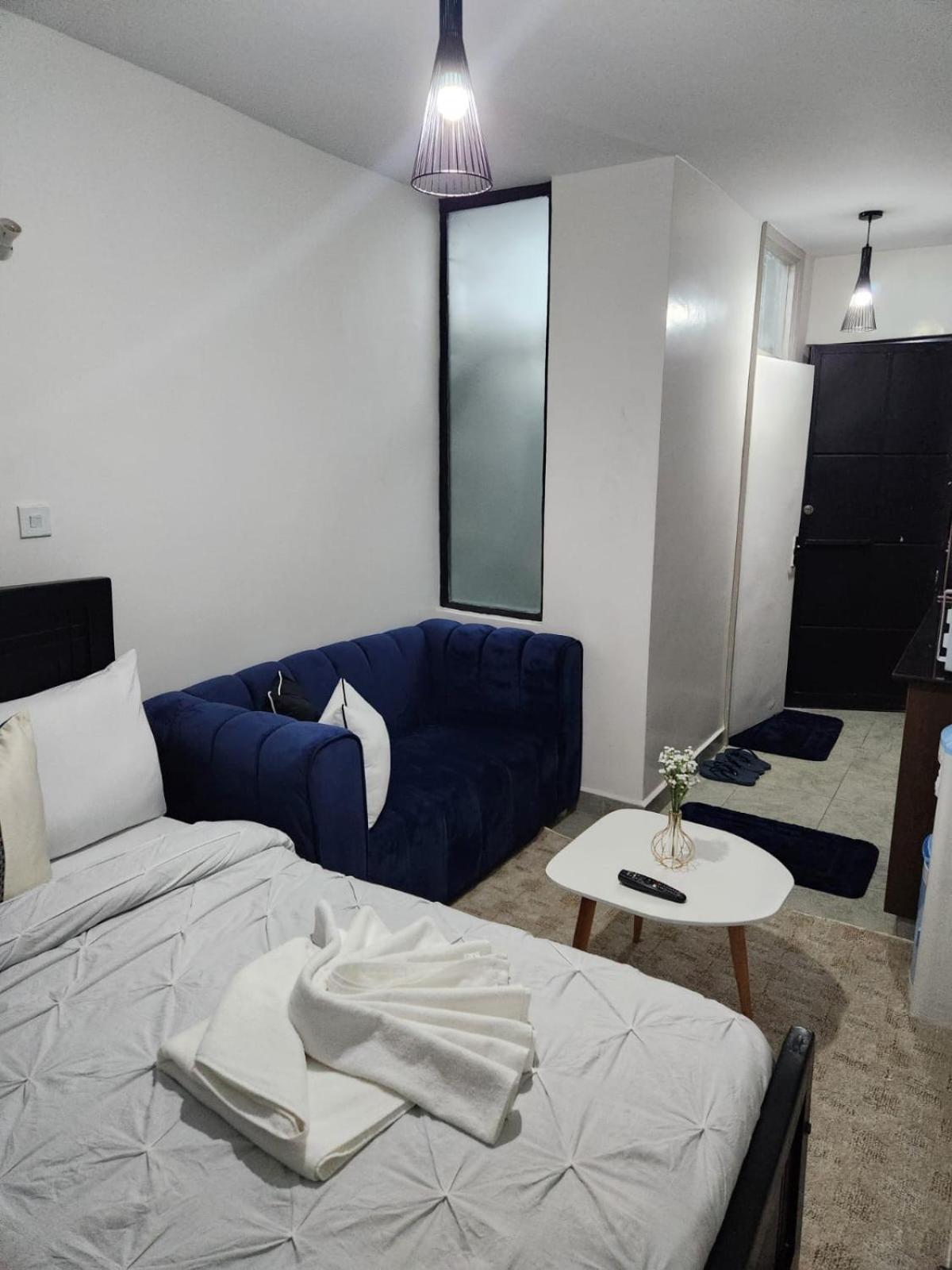 Comfort And Charm Homes Apartment
