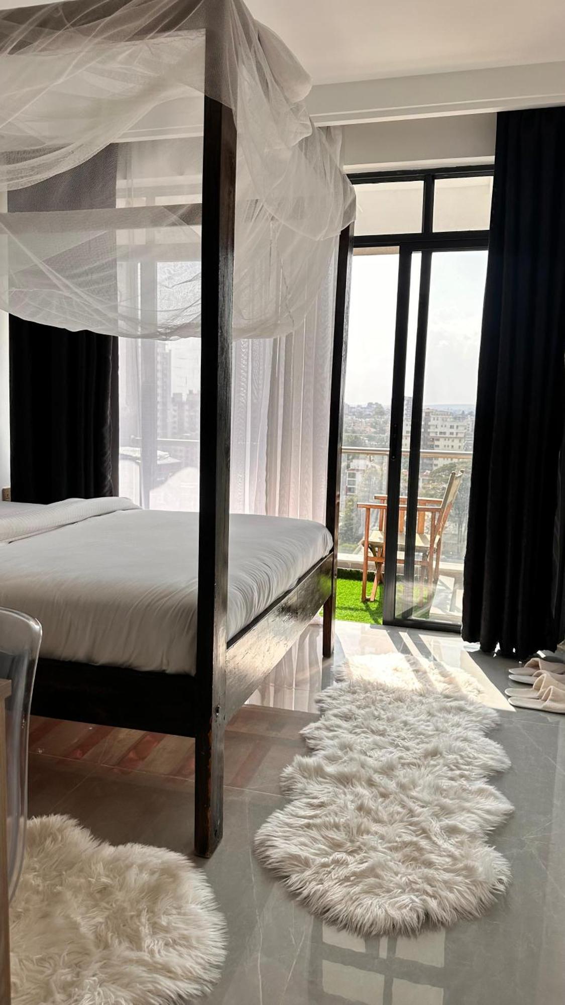 In Lavington Kilimani Valley Heights On The 13th Floor With Washing Machine * Nairobi