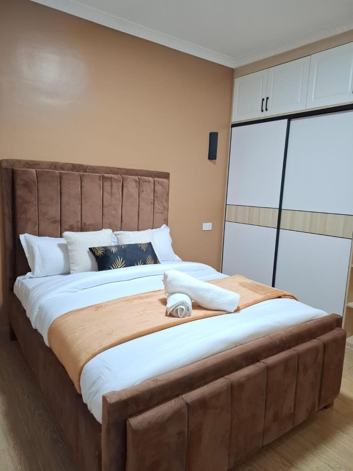 Apartment 1 Bedroom, Perfect For Business Travelers, 3-tos, Enzi Heights Apartments, Nextgen Mall *