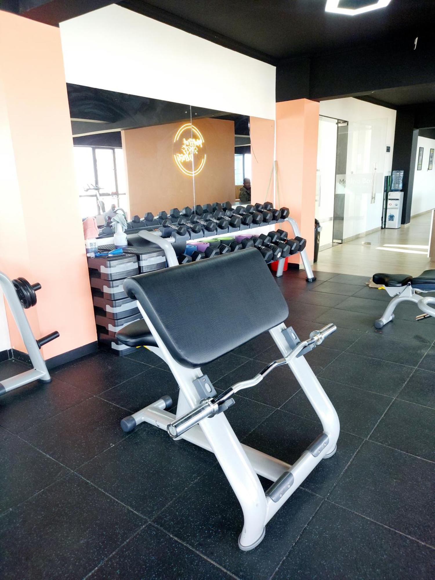 Luxury With Rooftop Swimming Pool And Gym In Westlands